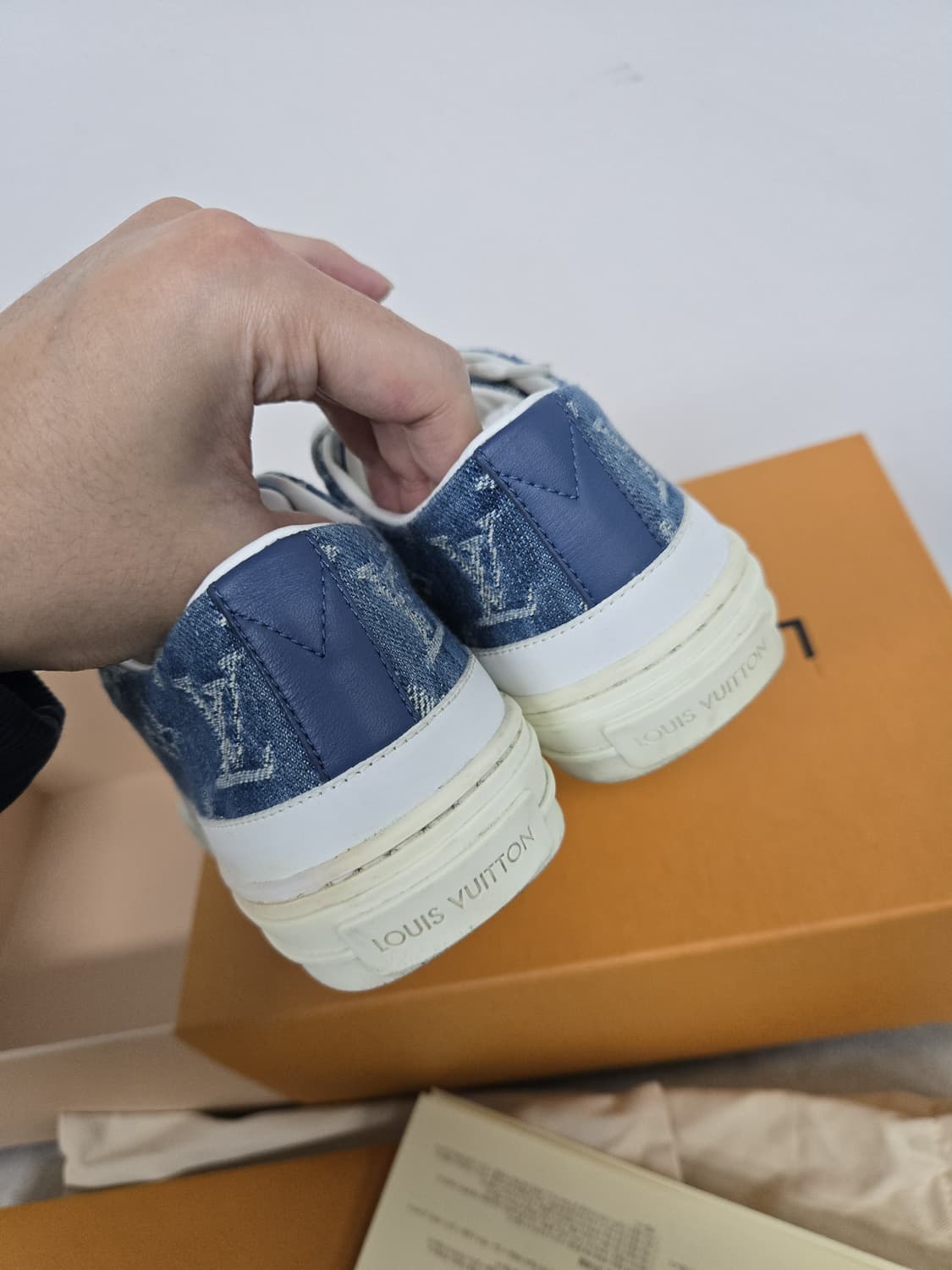 [보증서 정품]루이비통 데님 스니커즈 상품이미지6