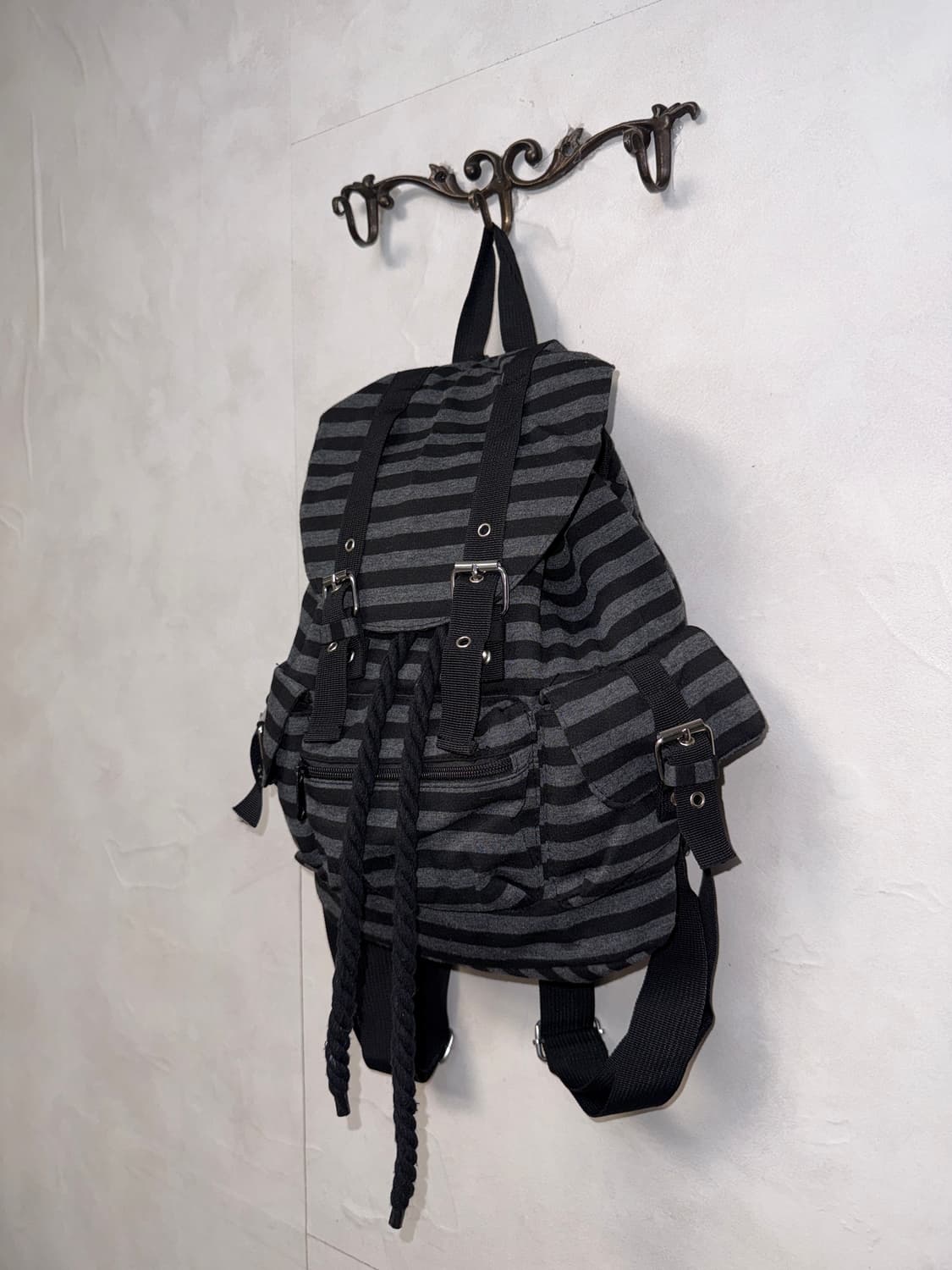 Black & gray wool stripe backpack  상품이미지3