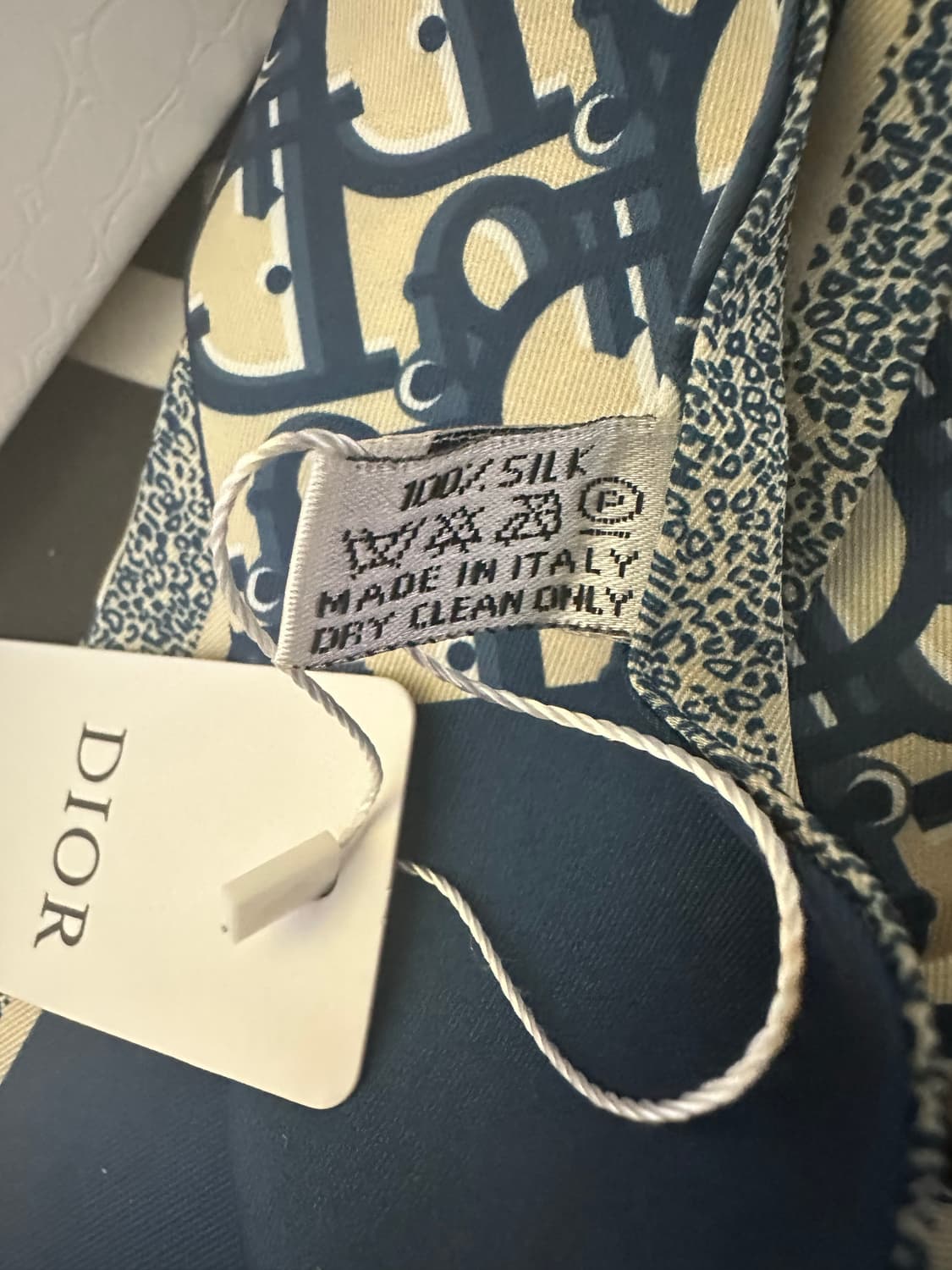 디올 오블리크 방도스카프  상품이미지4