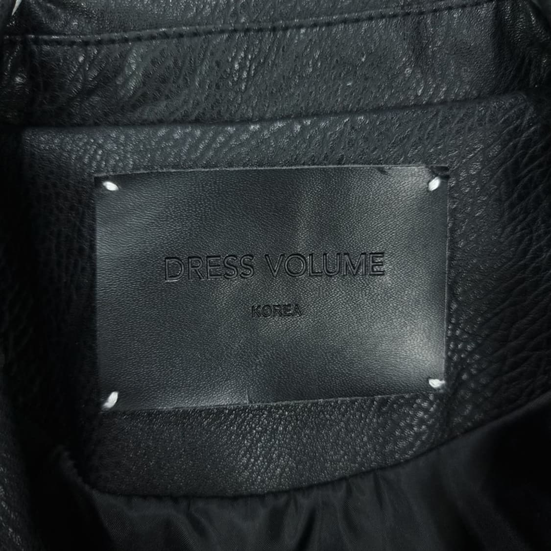 [드레스볼륨] 비건 레더 사선 라이더 자켓 블랙 M19127 상품이미지7