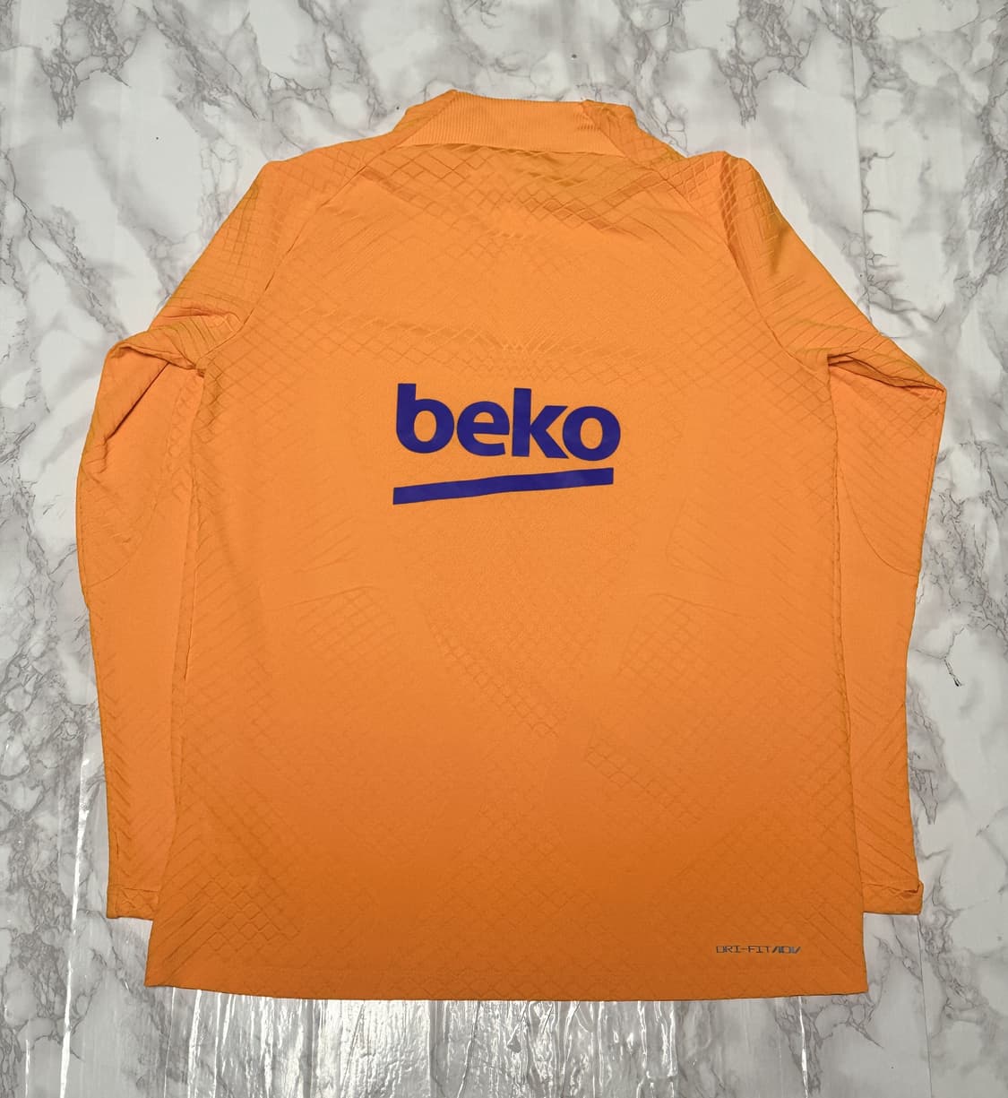 나이키 바르셀로나 21-22 바르셀로나 트레이닝 자켓
 상품이미지3