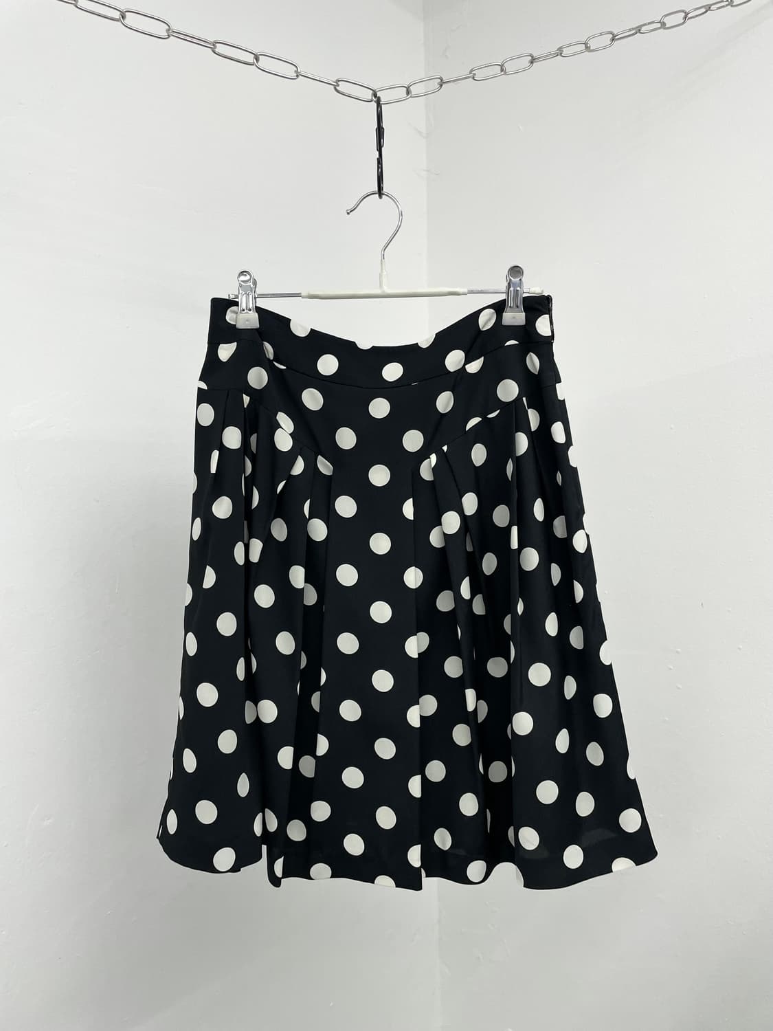 도트 새틴 핀턱 스커트 상품이미지2
