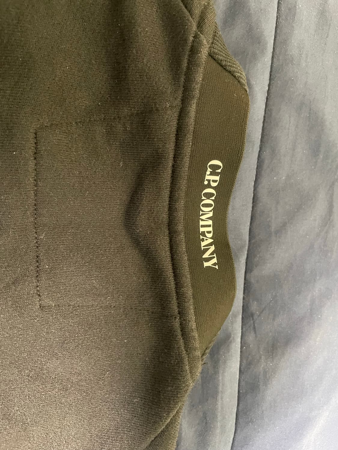 Cp컴퍼니 맨투맨 팔아요 상품이미지9