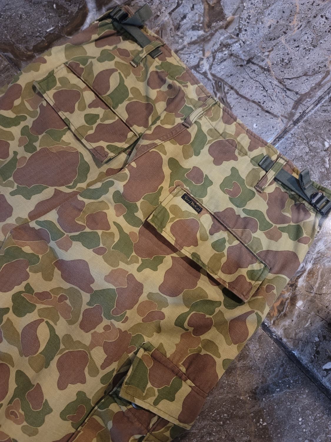 토이즈맥코이 덕헌터 카모 헤링본 카고팬츠  상품이미지3