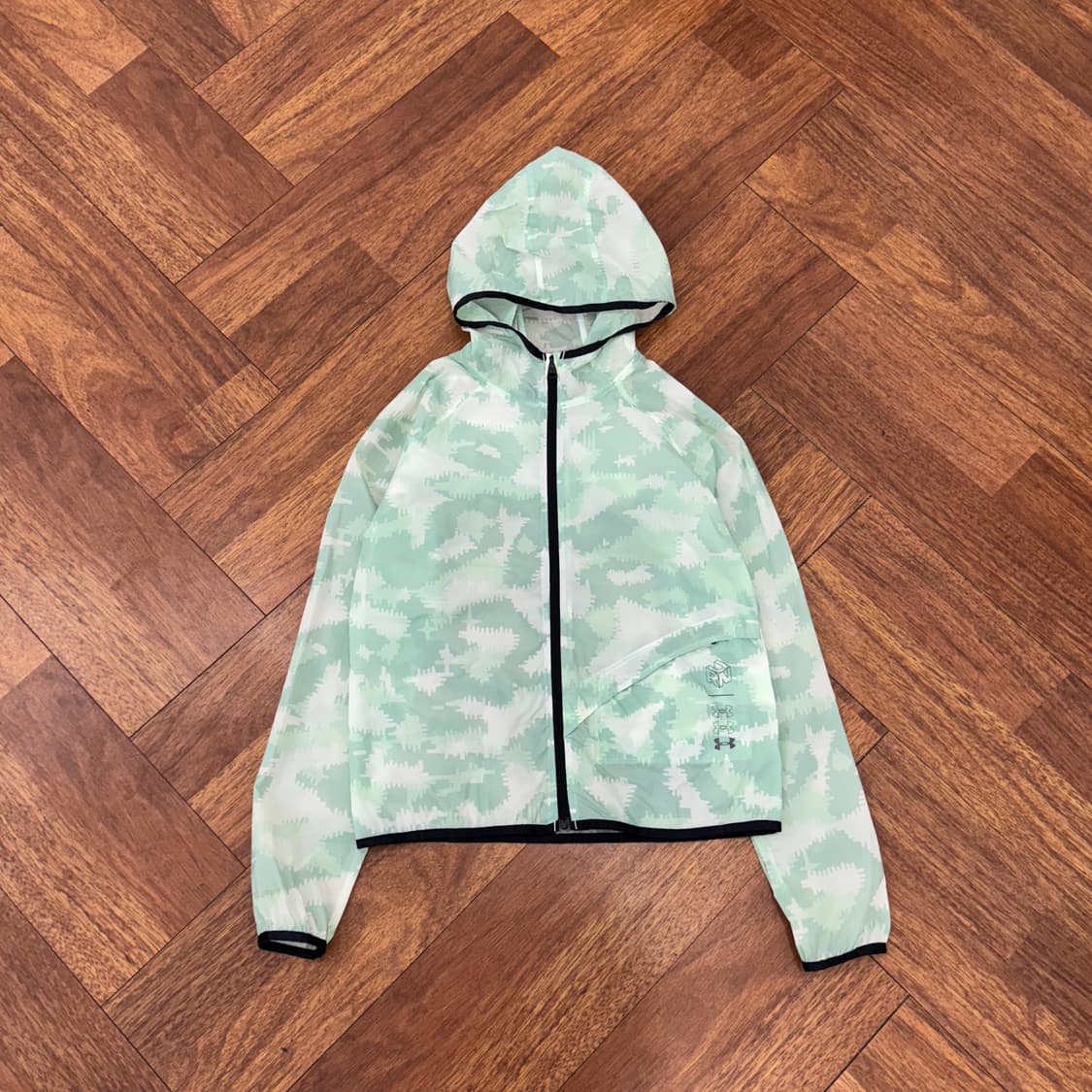 여성용 S 언더아머 런닝 경량 바람막이 후드 자켓  상품이미지1