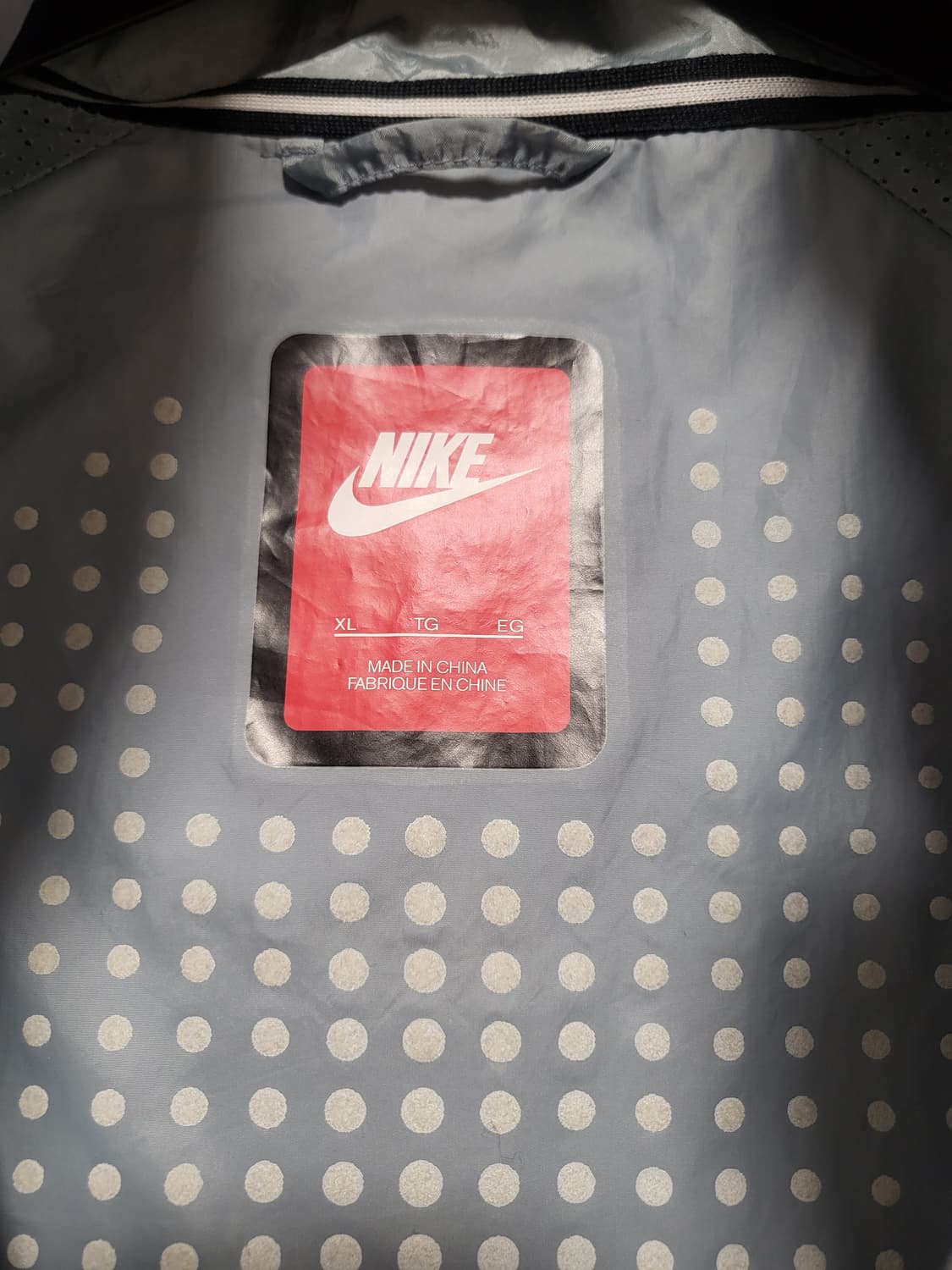 나이키 테크모토 여성 케이프 바람막이 상품이미지3