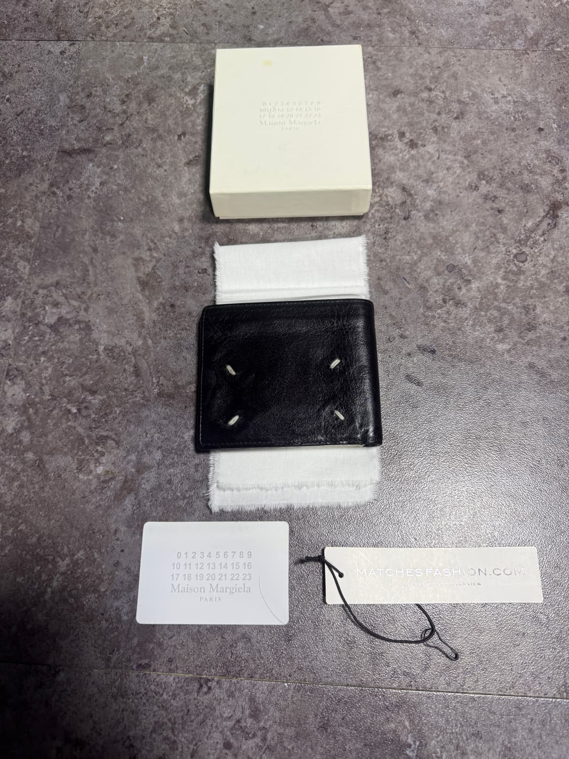마르지엘라 반지갑 풀박스 상품이미지1