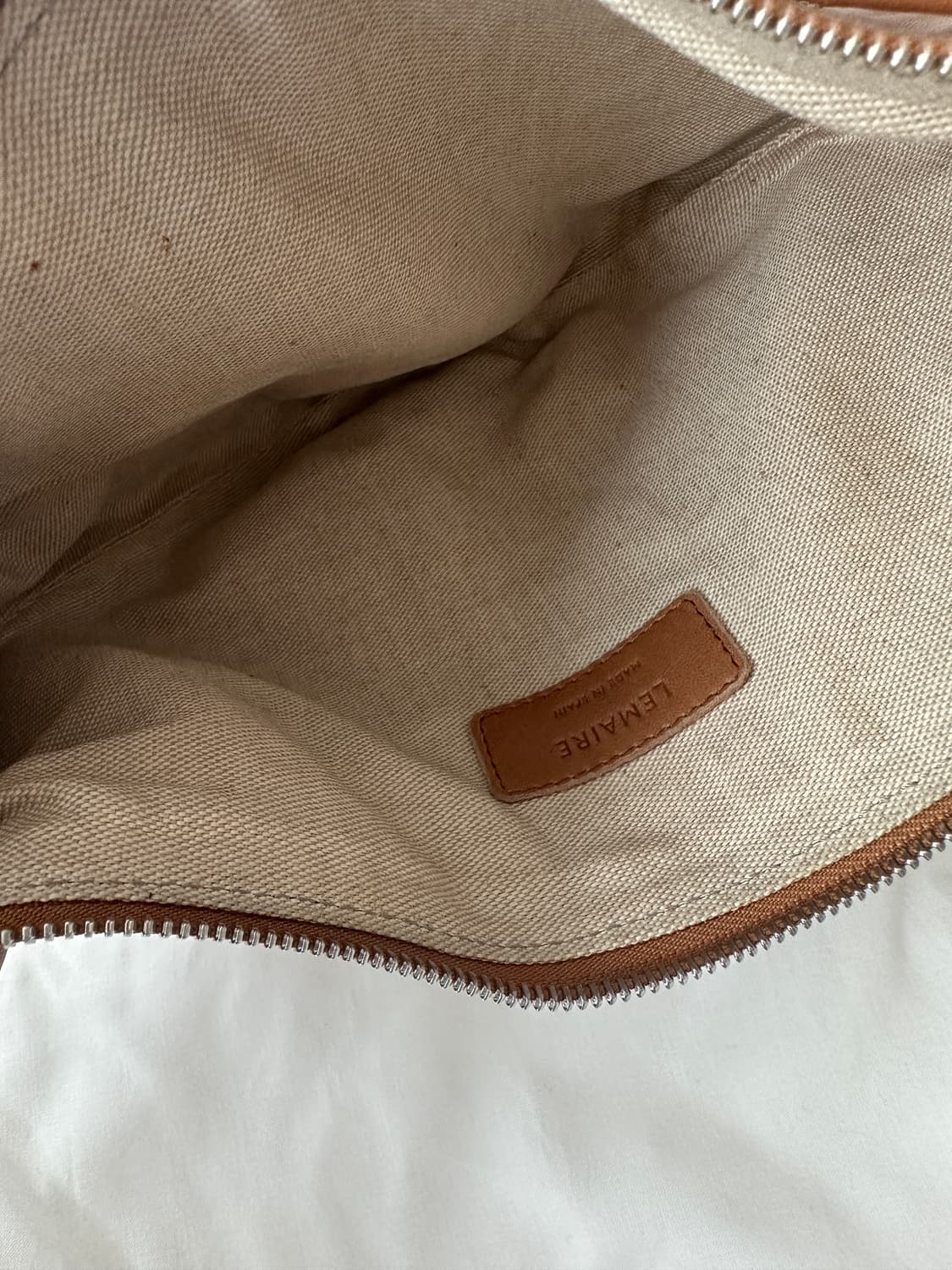 르메르 범백 크루아상 스몰 상품이미지5