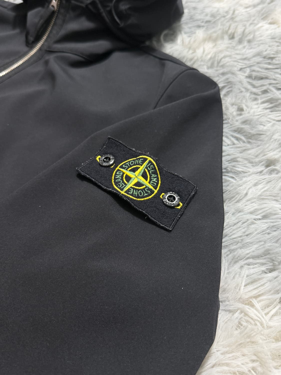 스톤아일랜드 소프트쉘 블랙 {size L} 상품이미지3