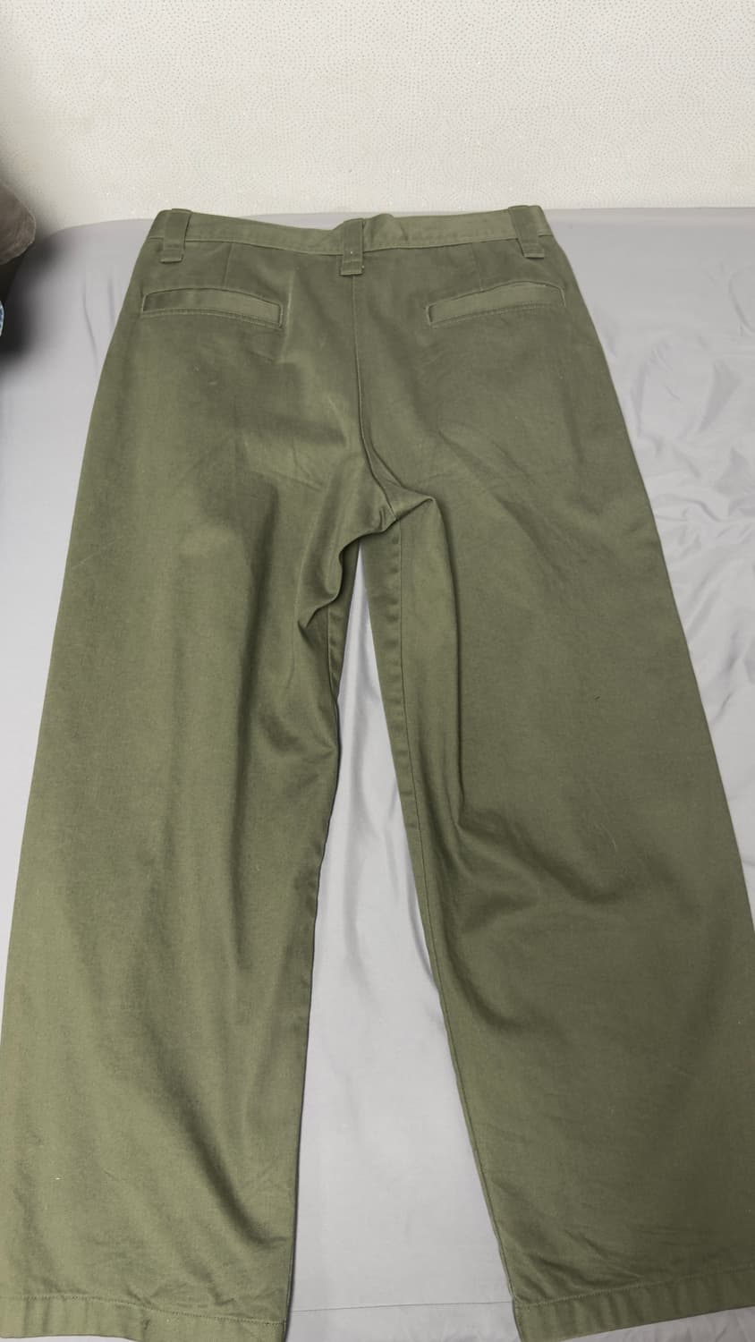 유니클로 U 와이드핏 치노팬츠 카키 85 상품이미지2