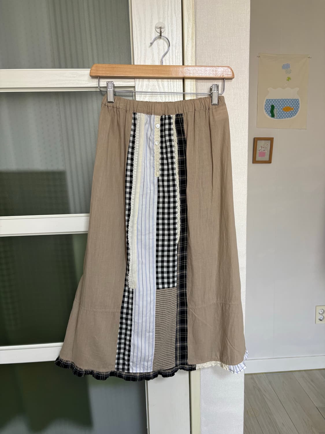 베이지 패치 프릴 스커트 상품이미지1