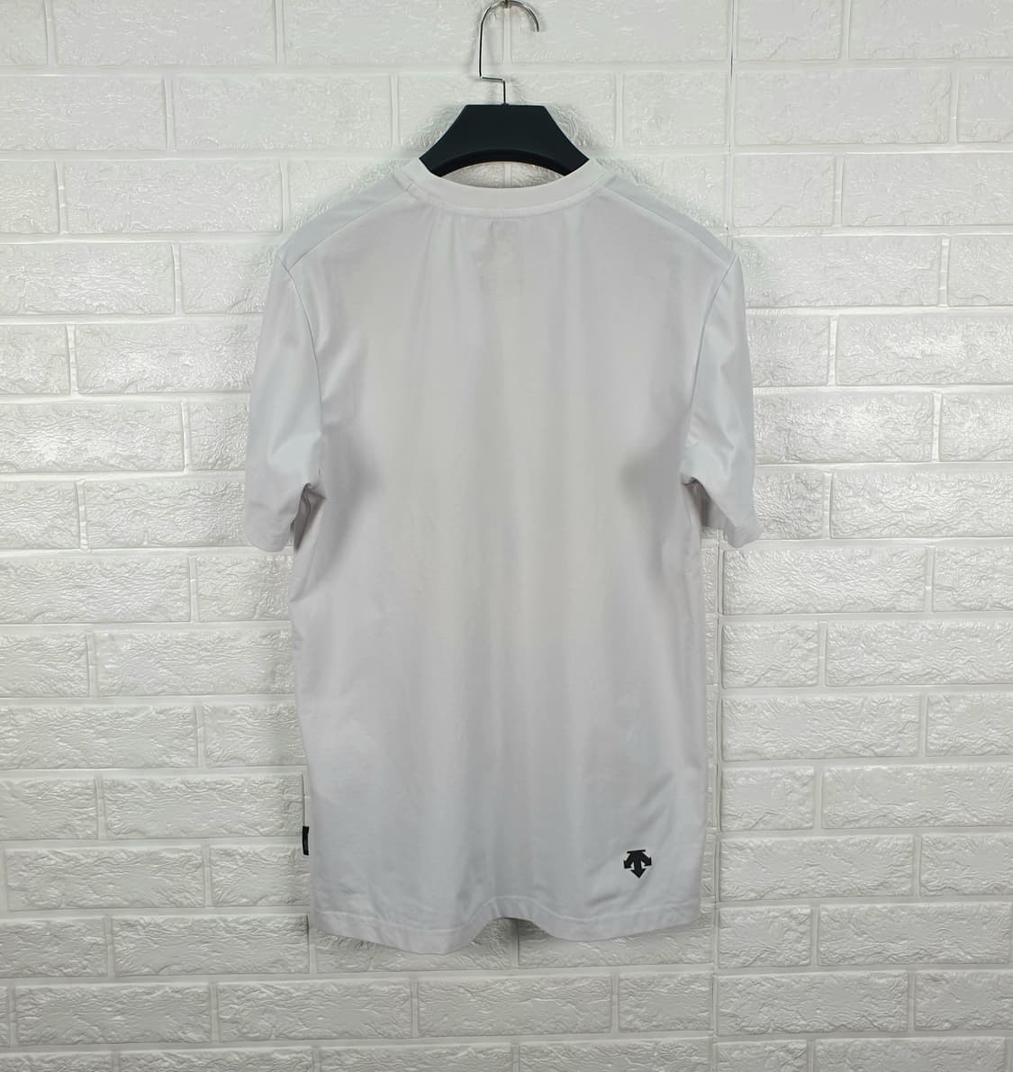 [95]데상트 기능성 반팔 라운드티 상품이미지2