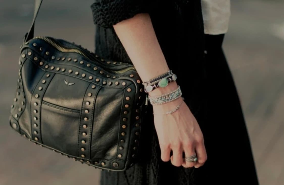 쟈딕앤볼테르 락 스터드 숄더백 상품이미지1