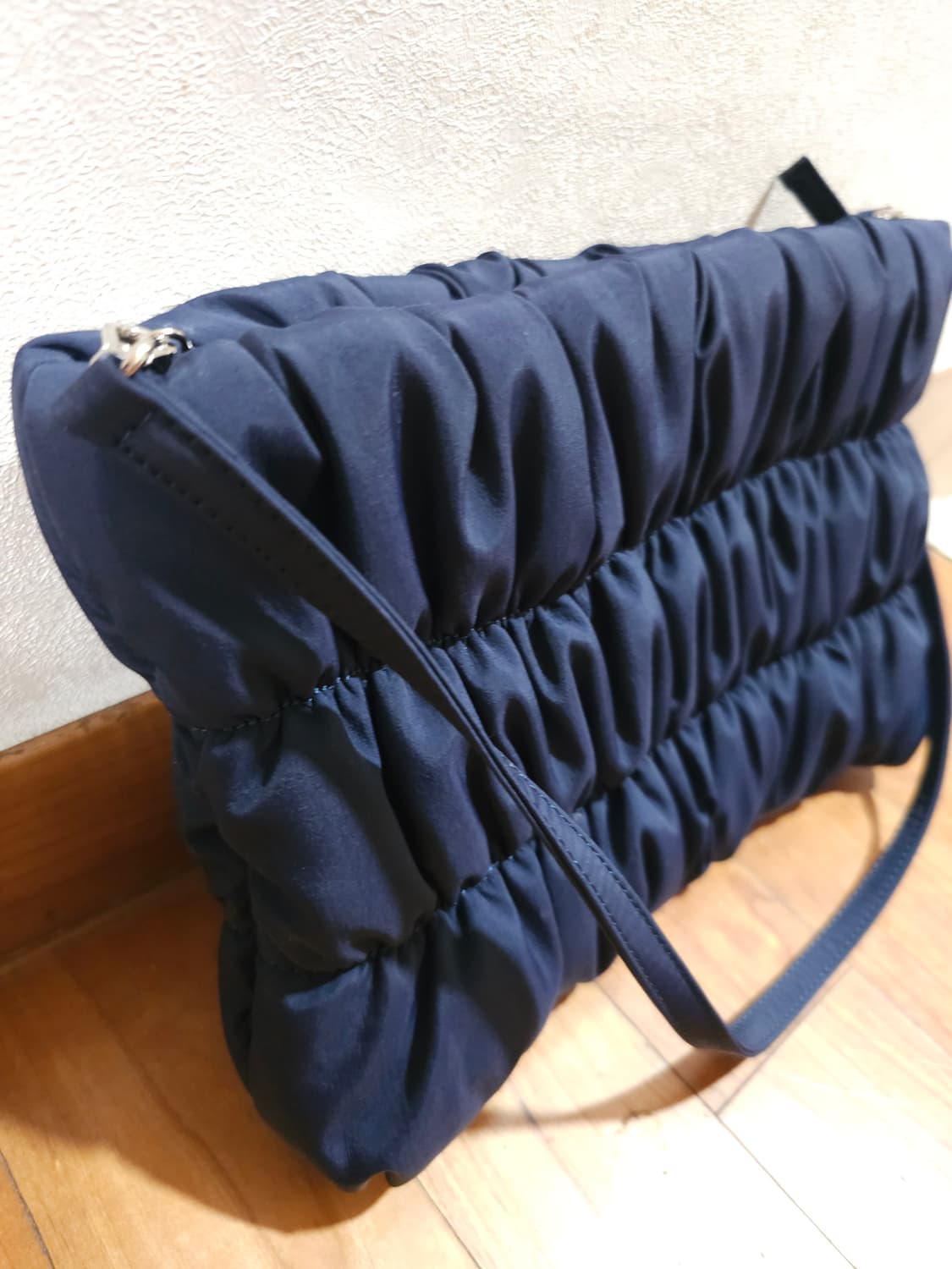 거의새것)스탠드오일 듀베클러치 네이비 상품이미지4