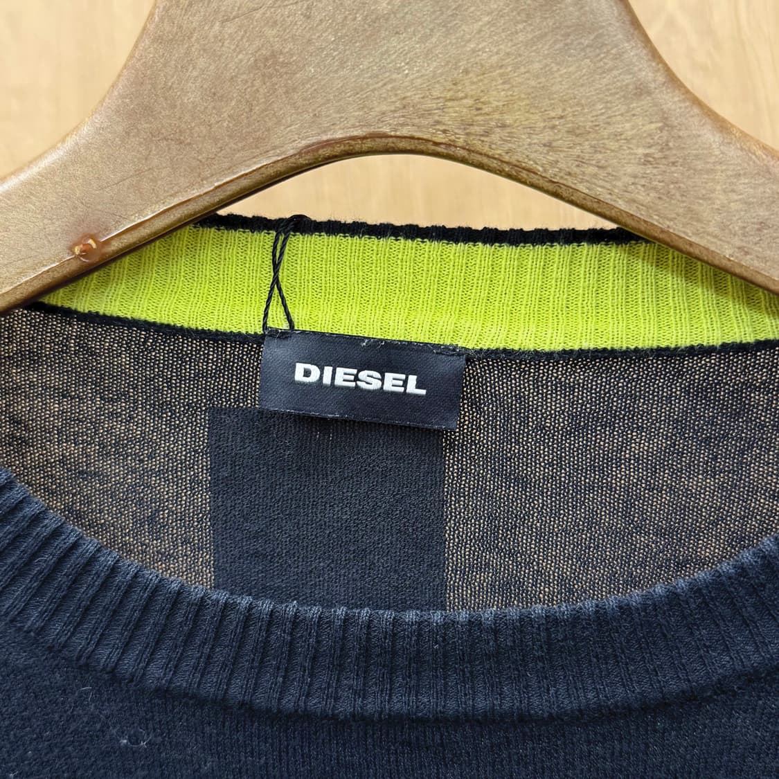 디젤 레이어드 반팔 긴팔 니트 그래픽 슬리브 로고패치 디테일 블랙 상품이미지8