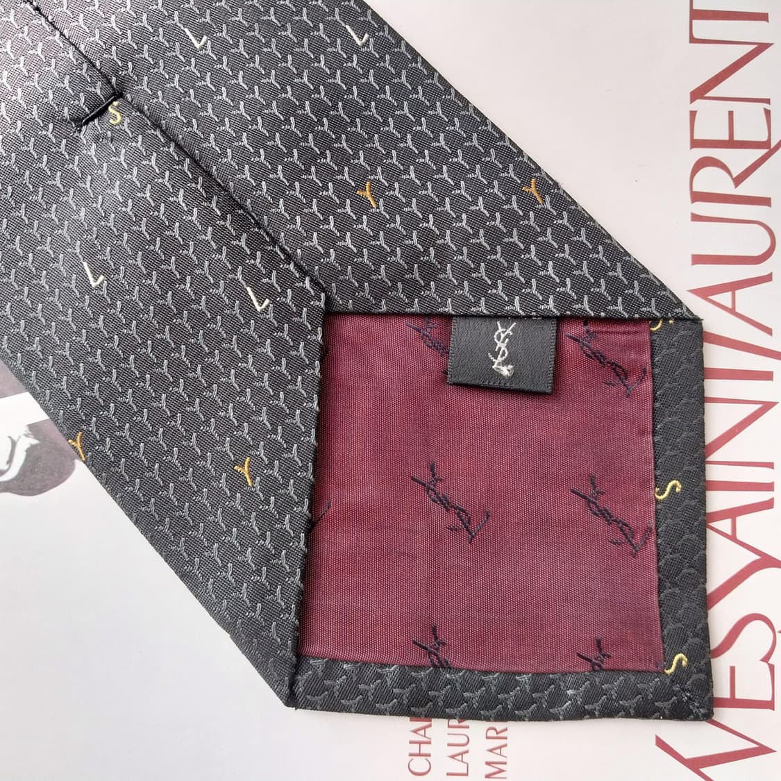 입생로랑 넥타이 블랙 이니셜 패턴 9.7cm A+등급 K2147 상품이미지8