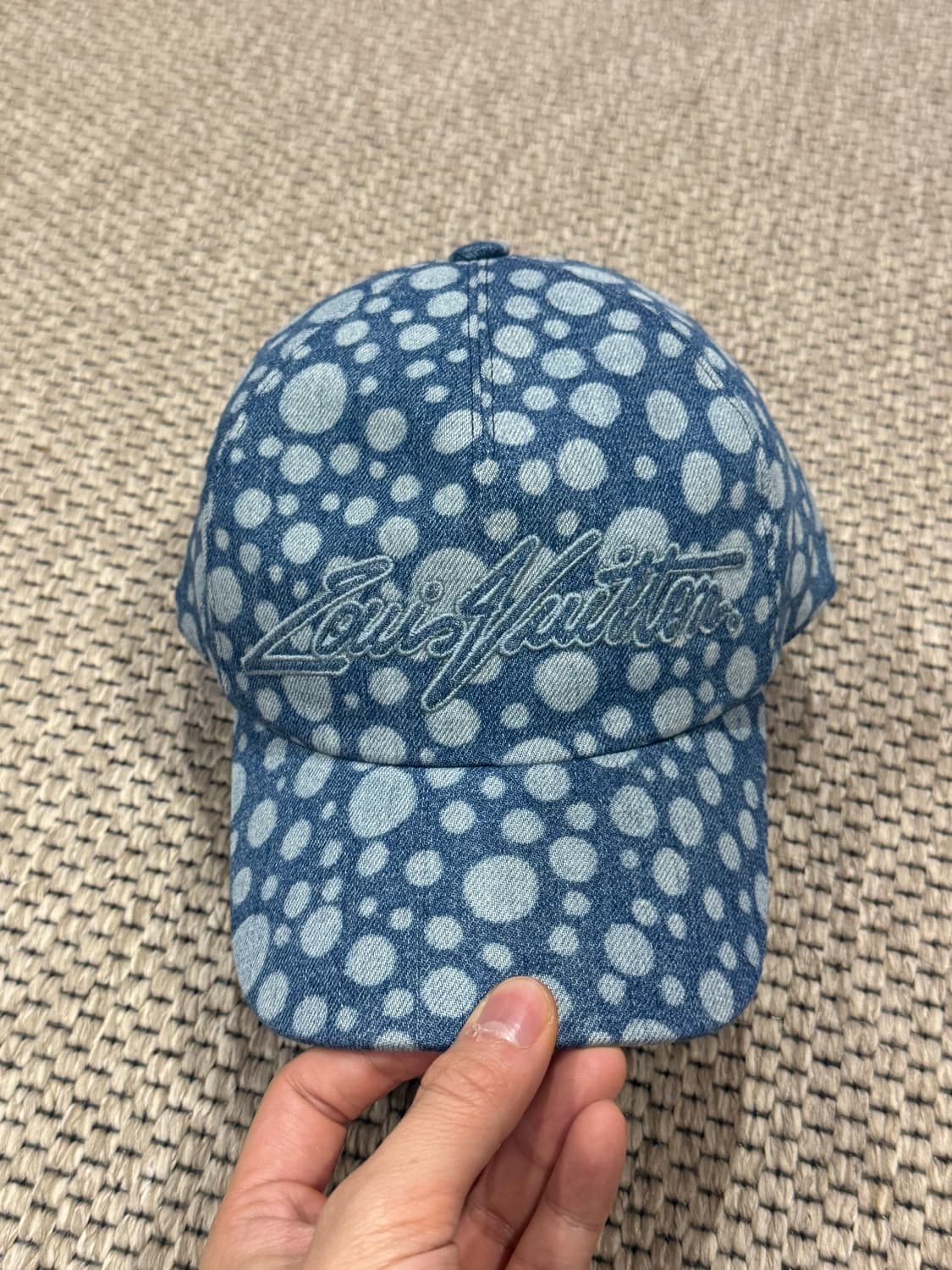 루이비통 X 야요이 쿠사마 인피니티 닷 데님 캡 L사이즈 상품이미지2
