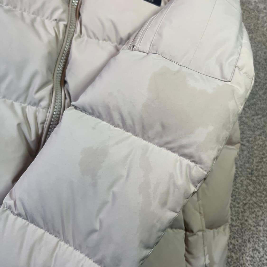 게스 우먼 숏 패딩 상품이미지6