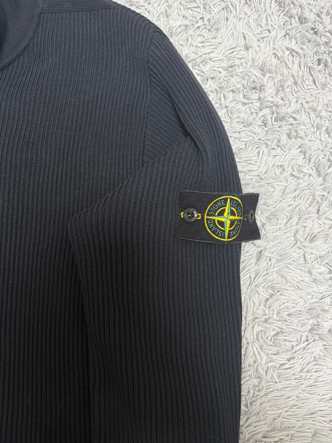 [새상품] 스톤아일랜드 투웨이 니트 집업 상품이미지2