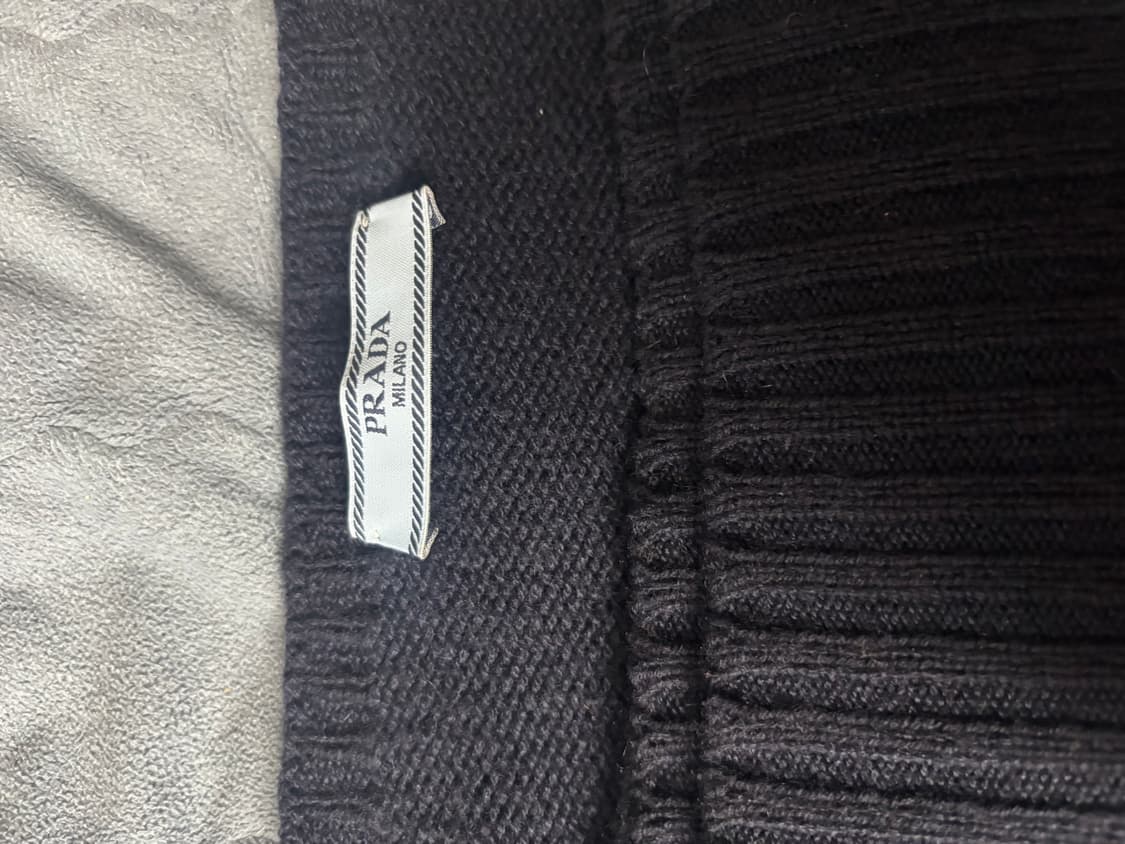 Prada 100% cashmere knit 상품이미지4