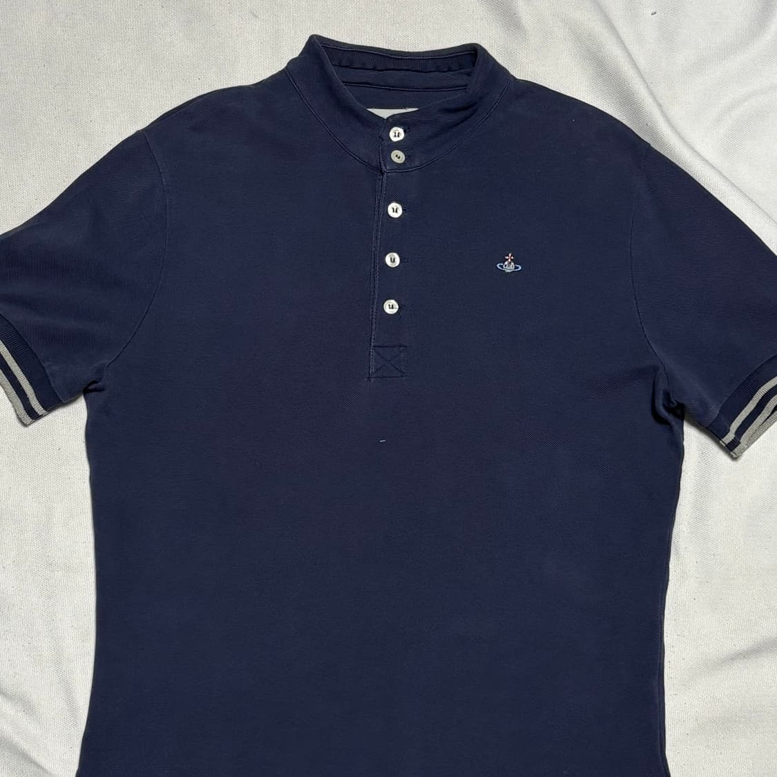 S 비비안웨스트우드 네이비 넥버클 반팔 티셔츠 상품이미지1