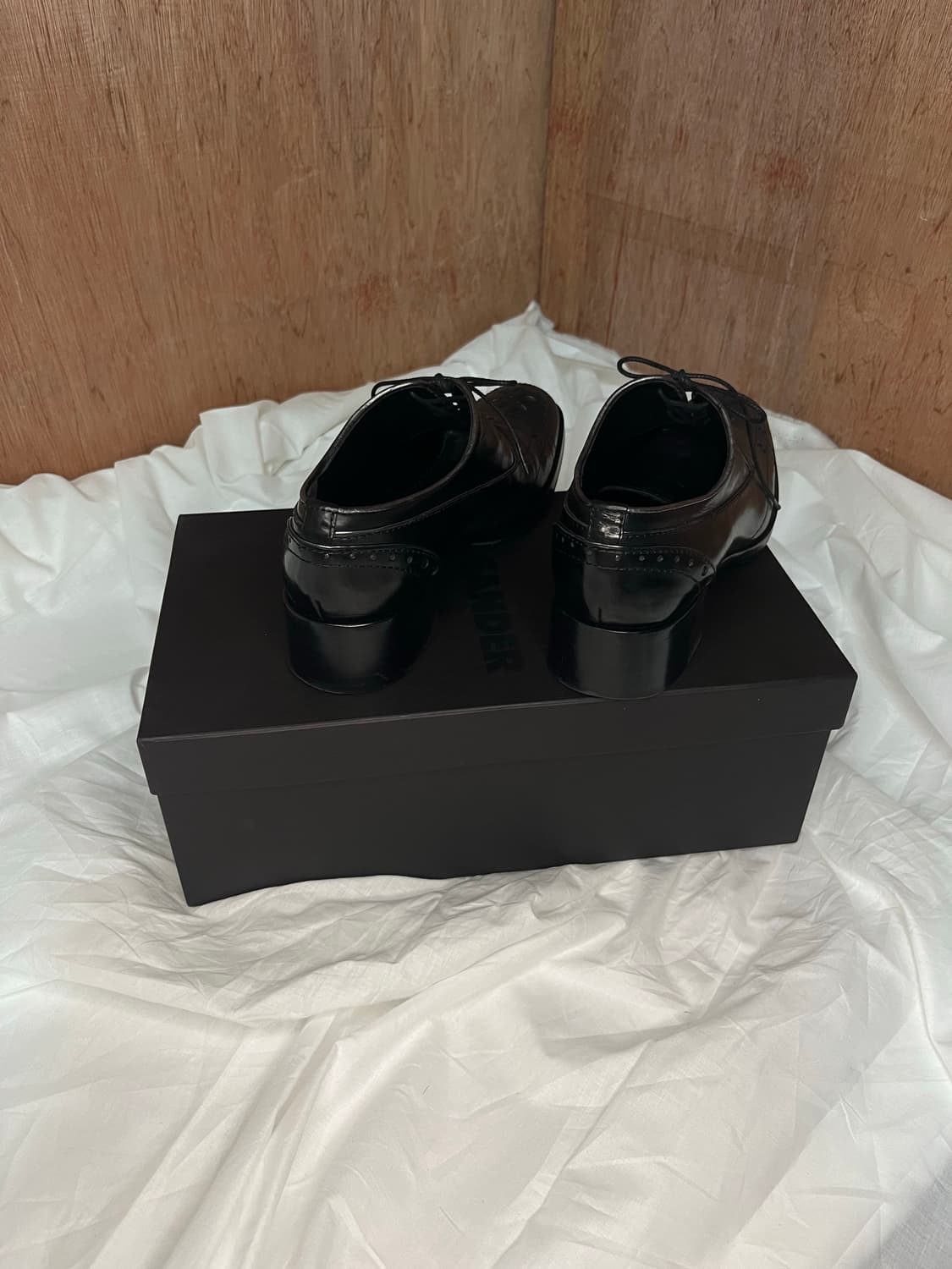 질샌더 플로럴 브로그 레더 더비 슈즈 상품이미지3