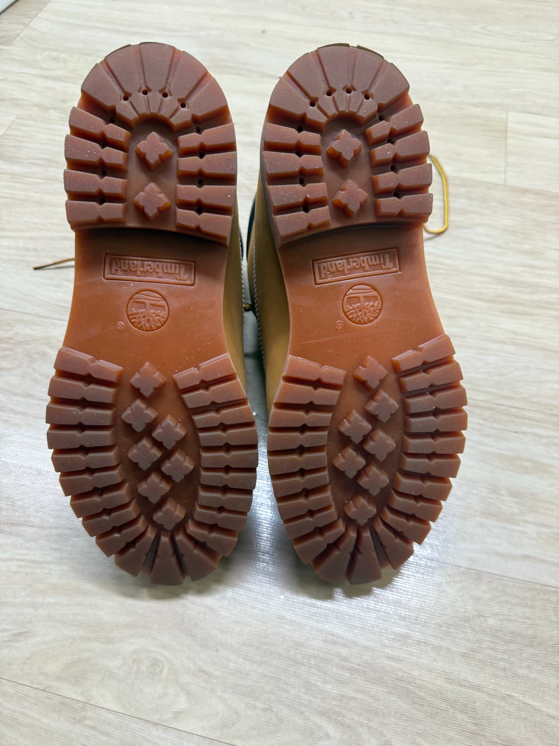 팀버랜드 6인치 265사이즈 판매 상품이미지3