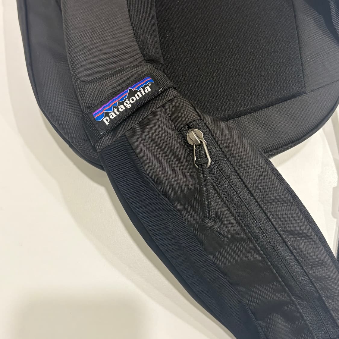 (새상품) 파타고니아 아톰 슬링백 8L 블랙  상품이미지3