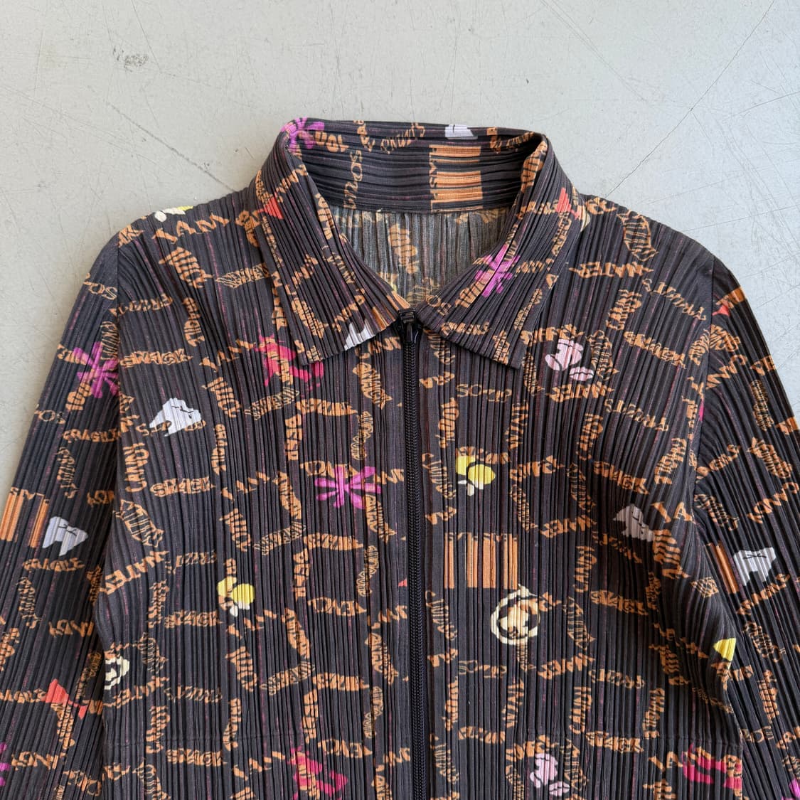 플리츠 플리즈 그래픽 플리츠 자켓 상품이미지4