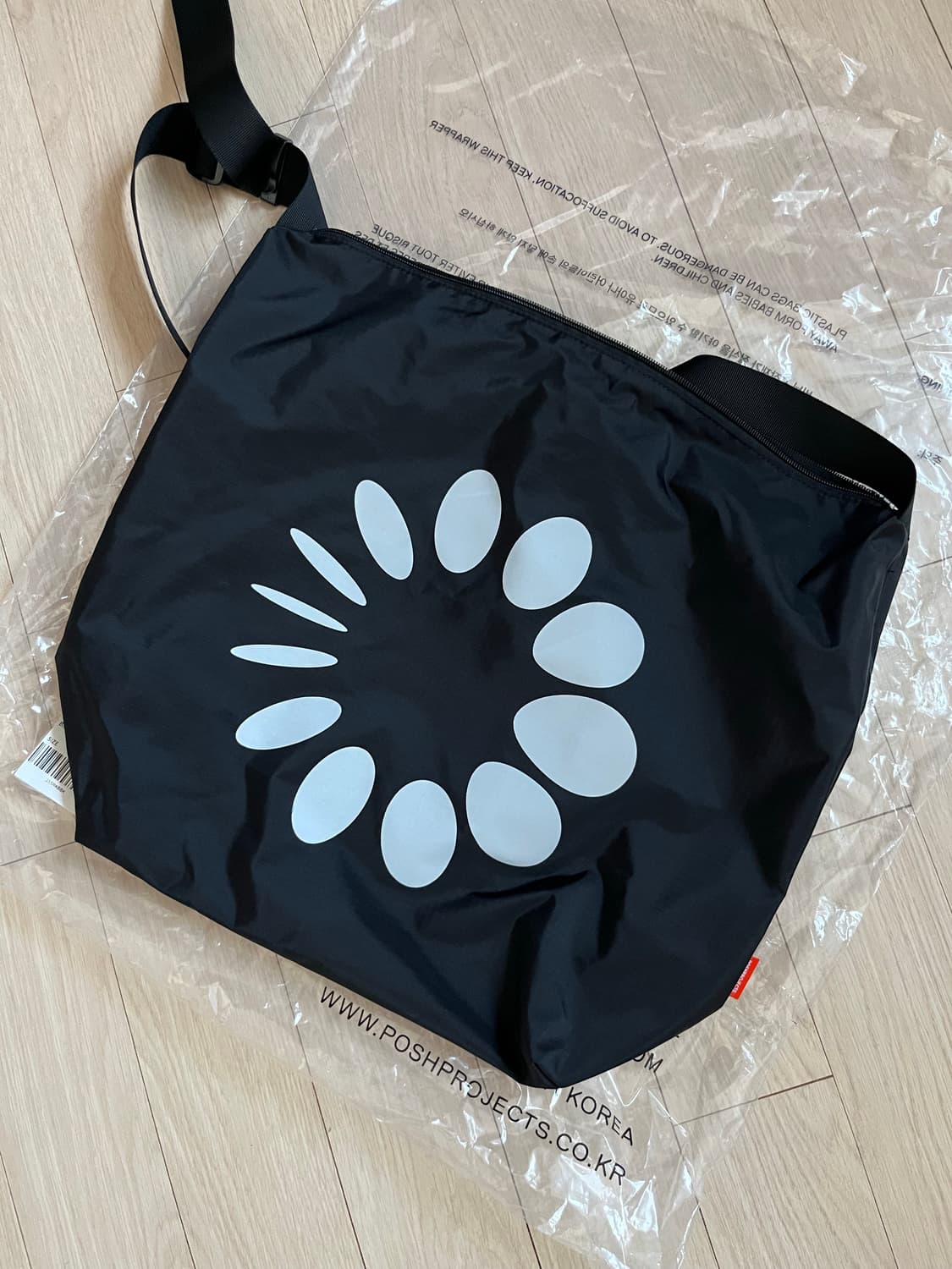 컨텐트먼트 크로스백 상품이미지1