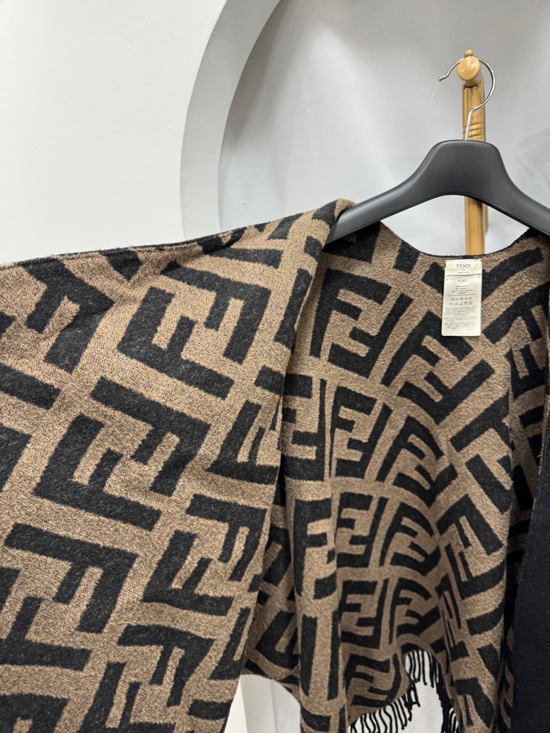 펜디 FF 캐시미어 판쵸 케이프  상품이미지2