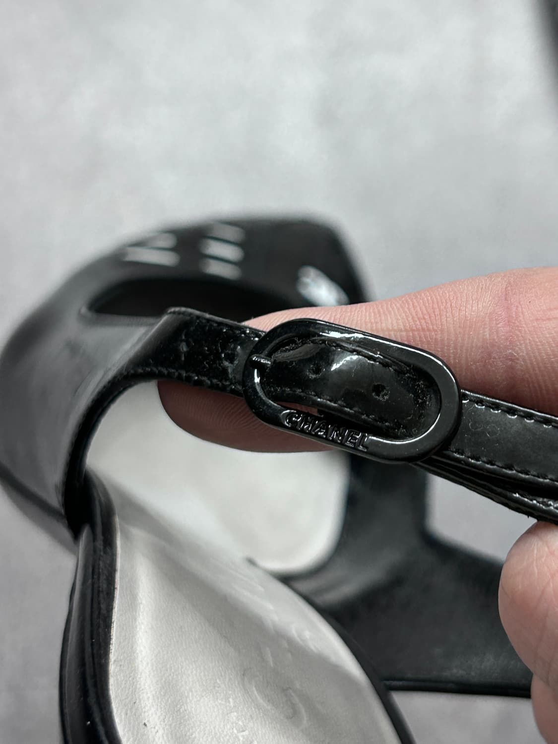 샤넬 에나멜 슬링백 힐 상품이미지7