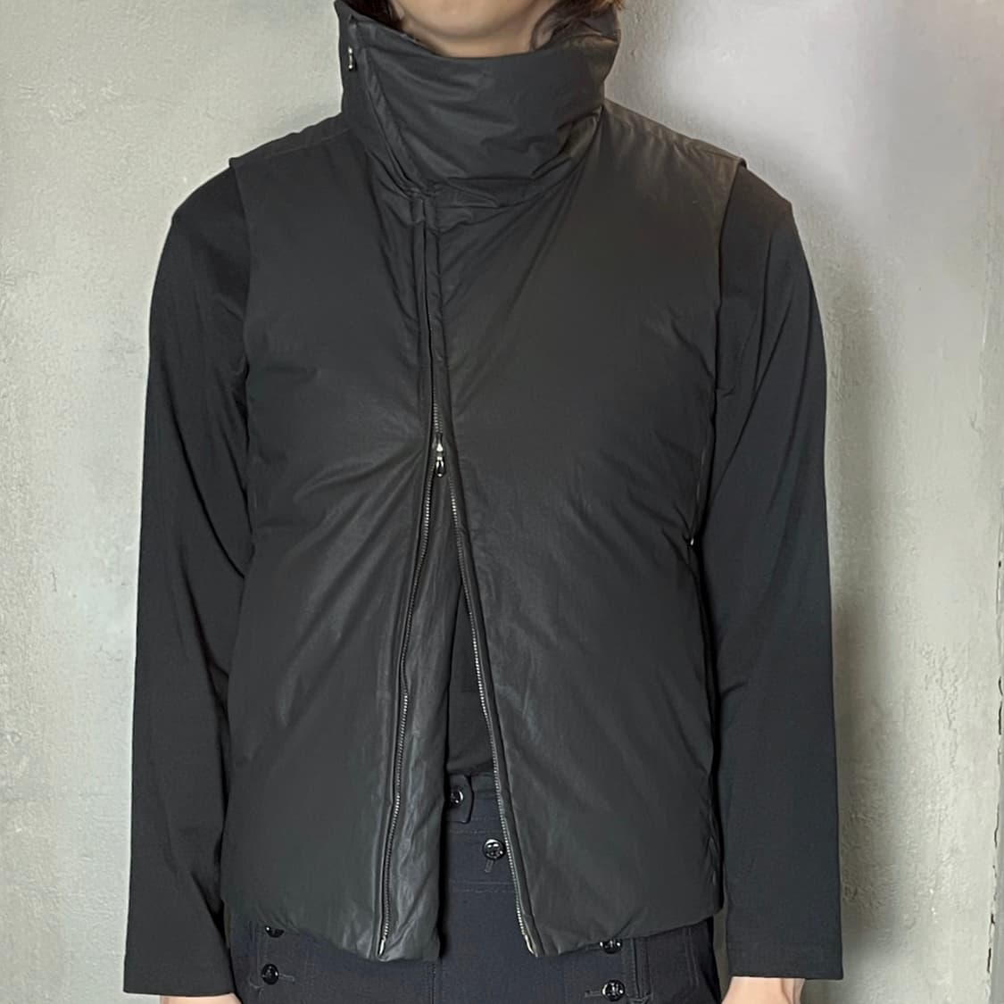 어태치먼트 코팅 코튼 패딩 베스트 상품이미지3