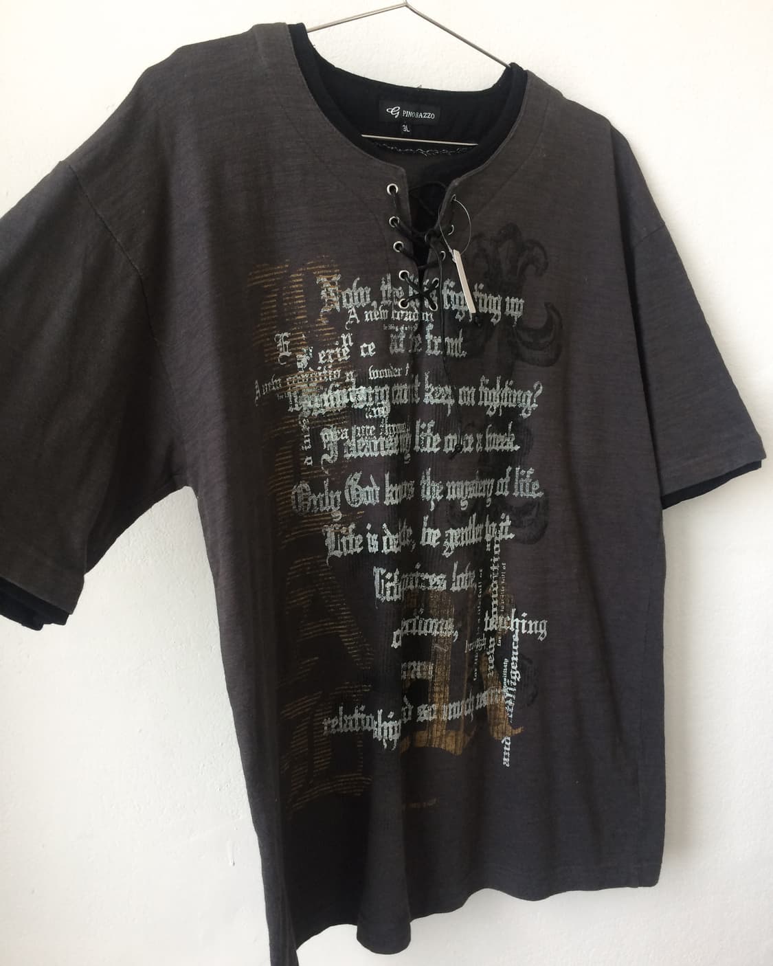 Lace up point lettering printing. t shir 상품이미지3