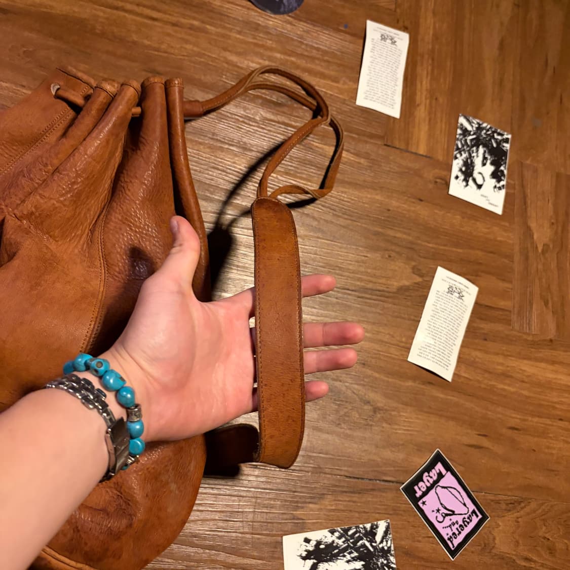 AGED COW LEATHER SLING BAG 상품이미지5