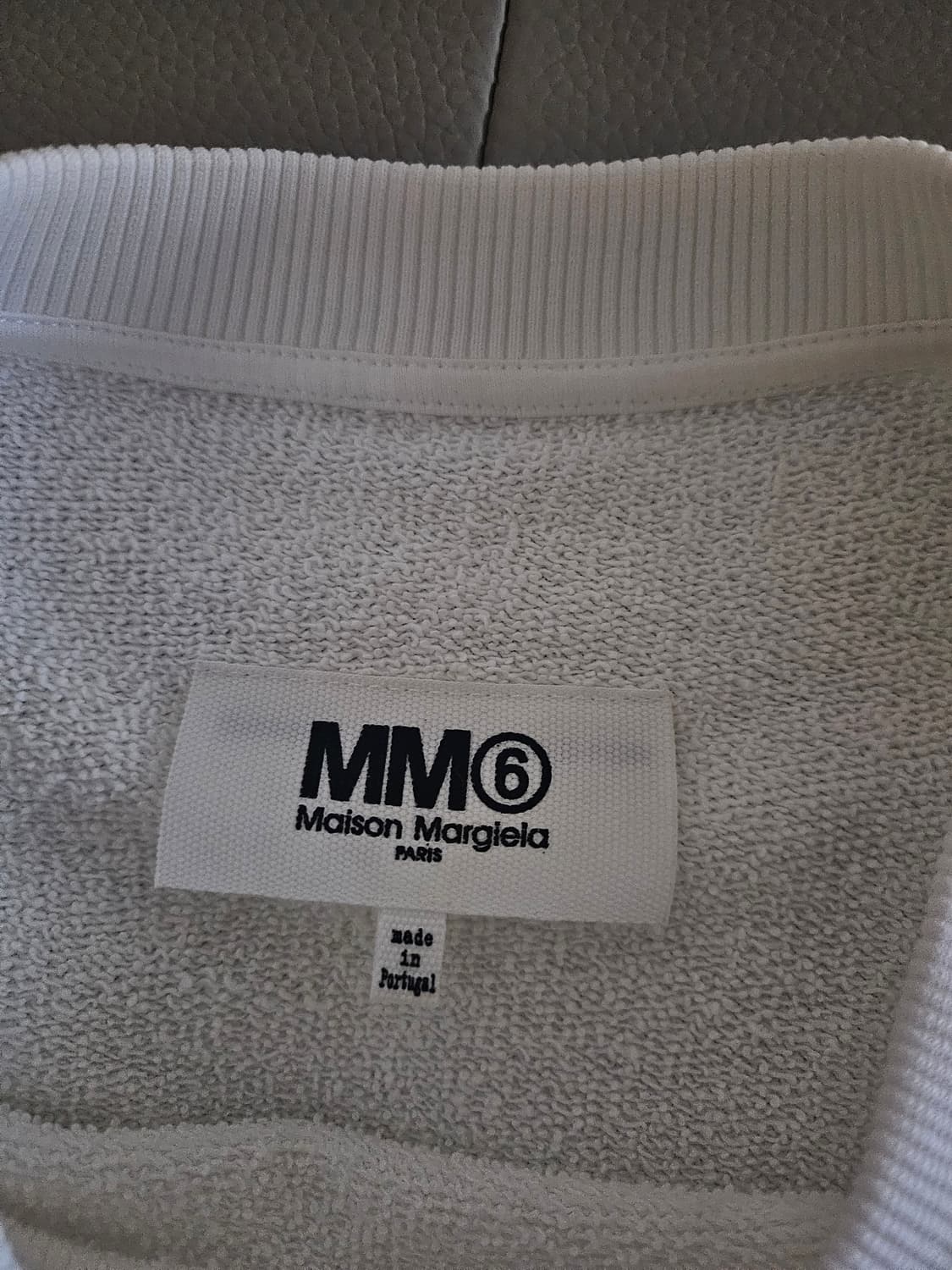 [거의 새것] MM6 메종 마르지엘라 넘버링 니트 맨투맨 티셔츠 M 상품이미지3