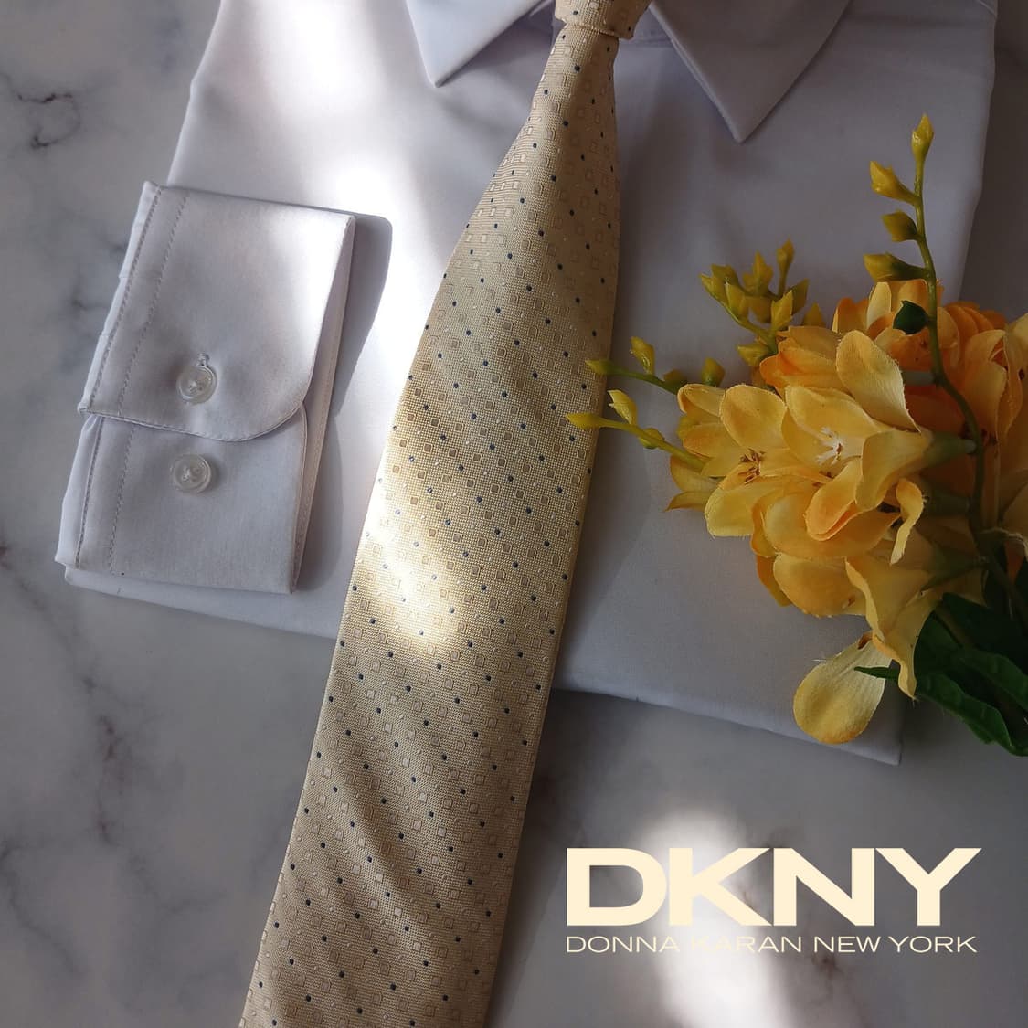 DKNY 실크 아이보리 도트 넥타이 7.7cm A+등급 A19020
 상품이미지1