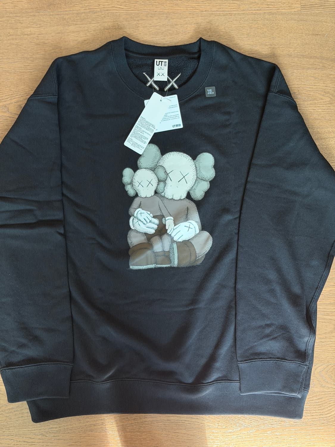 2023 유니클로 카우스 블랙 맨투맨 새제품 XL 상품이미지1