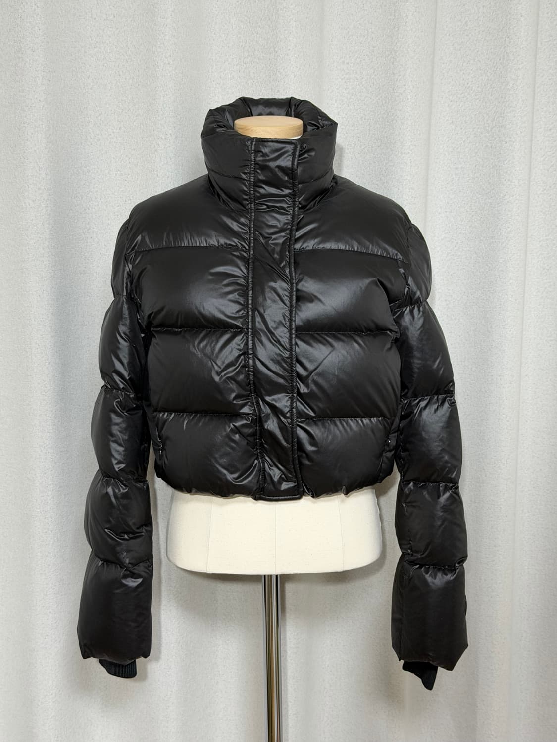 준지 여성 퀄티드 크롭 푸퍼 패딩 자켓 - 미착용 새상품 상품이미지1