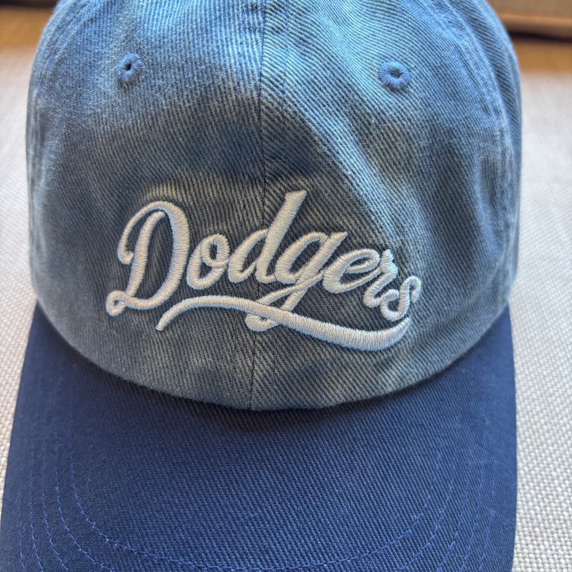 MLB 24N 바시티 빈티지 컬시브 배색 언스트럭쳐 볼캡 상품이미지3