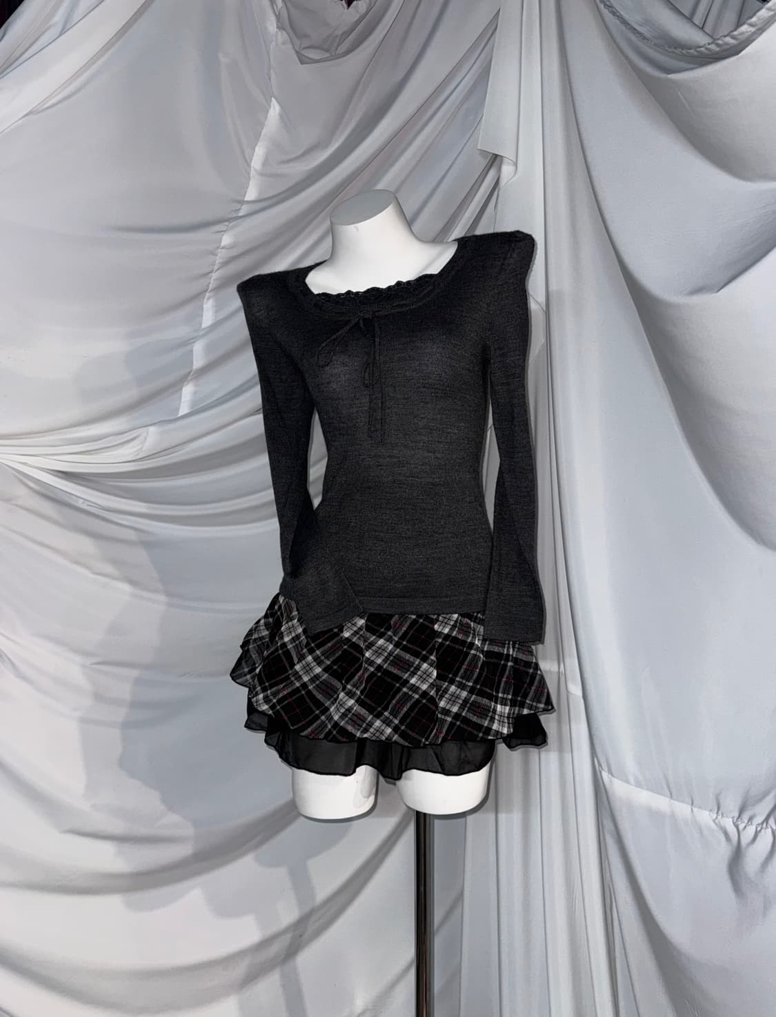 무채색 공겜여주깔 체크 완장 디테일 코트 코디세트 상품이미지3