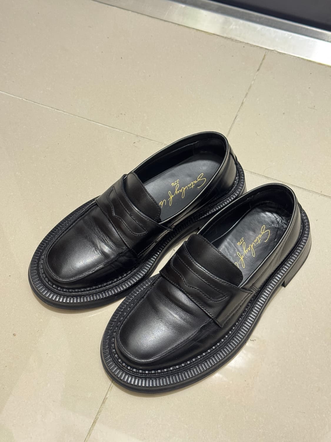 [40] STU 오버솔 레더 로퍼 블랙 상품이미지1