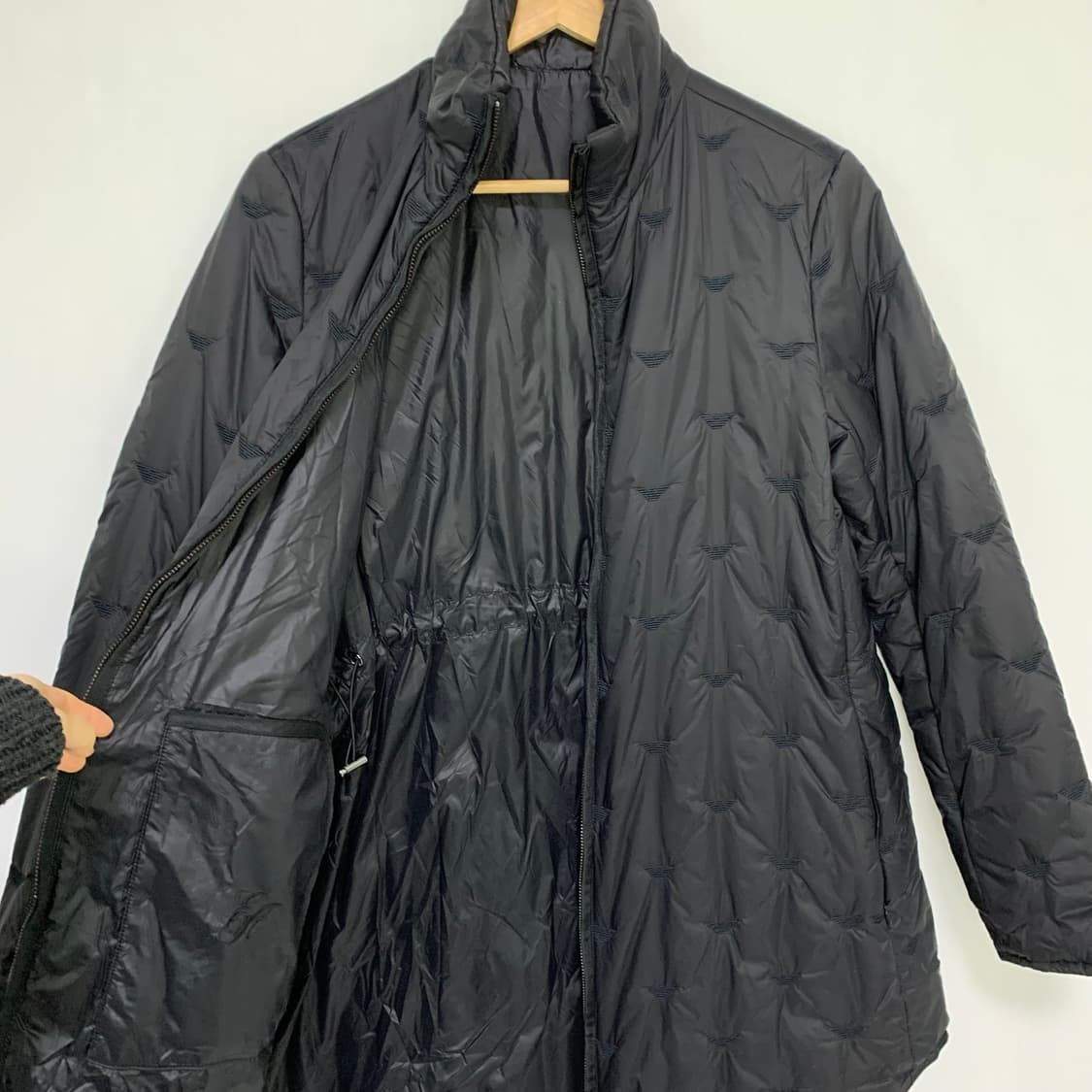 엠포리오 아르마니 블랙 퀼팅 여성 경량패딩 코트 점퍼 상품이미지6