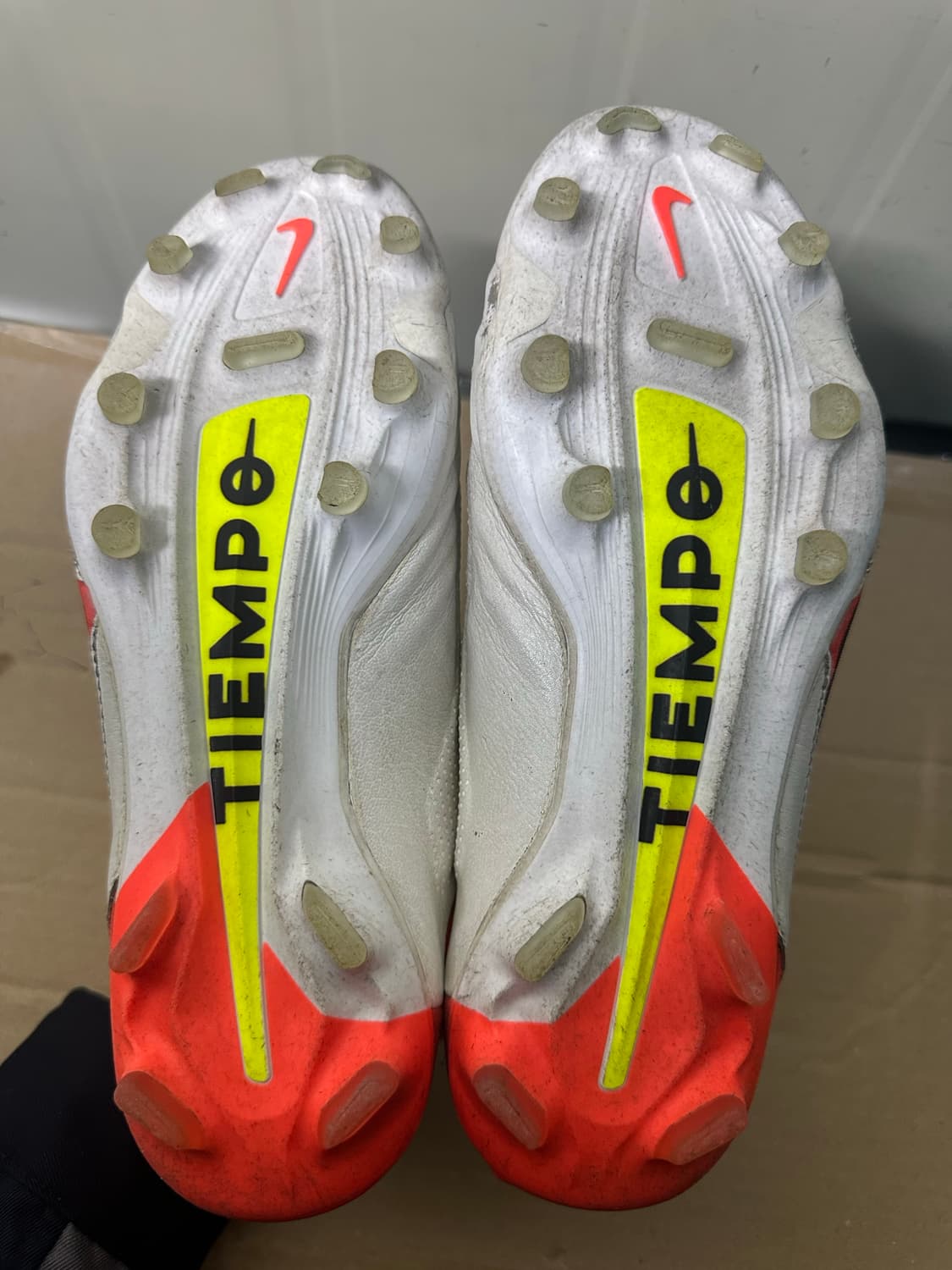 나이키 티엠포 축구화 245mm 판매 상품이미지6