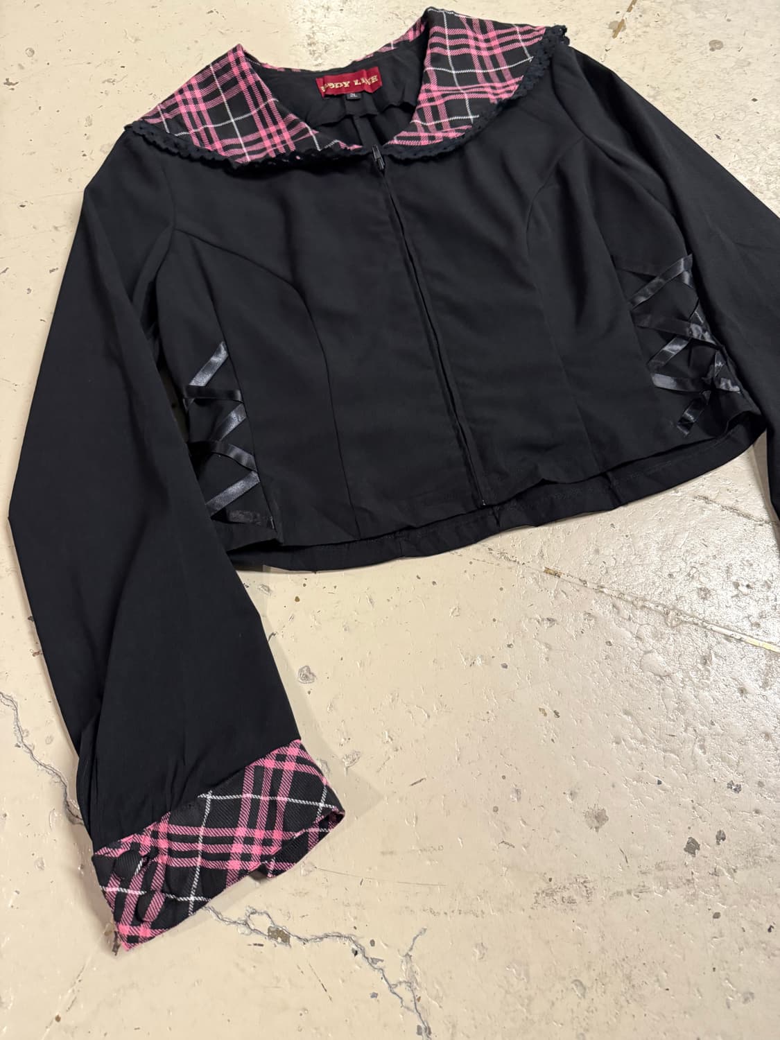 bodyline sailor collar eyelet zip-up 상품이미지3