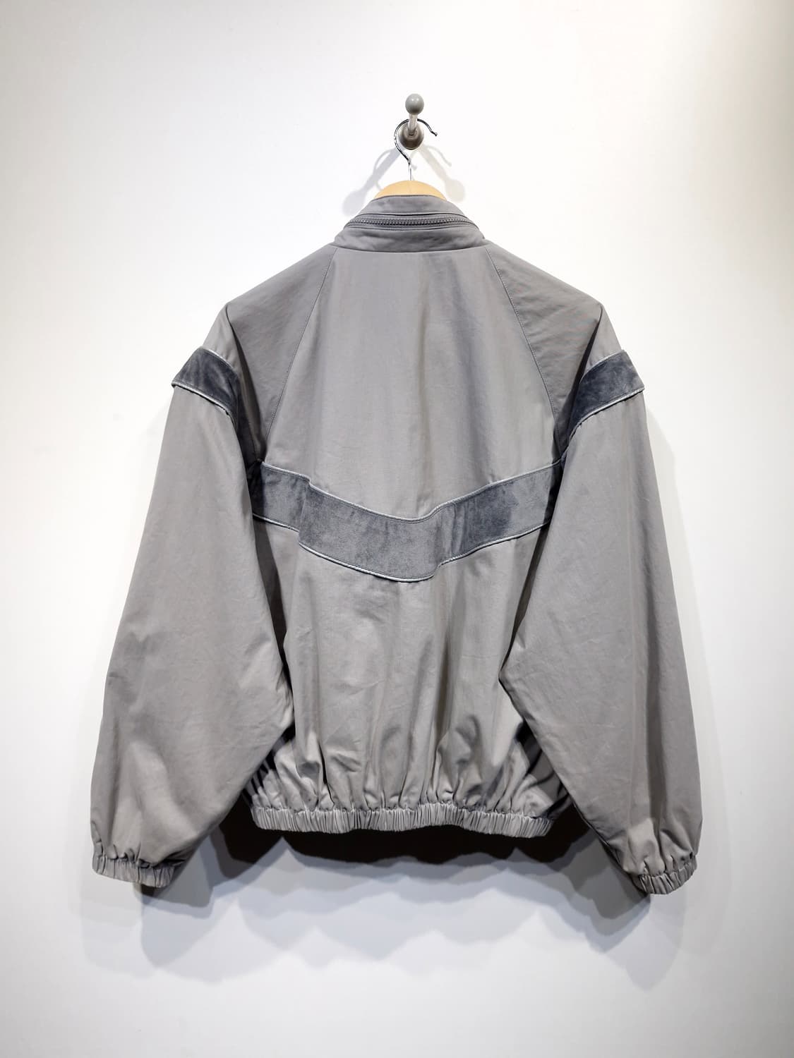 아크메드라비(ADLV) 파이핑 벨벳 자켓 그레이[1] 상품이미지2