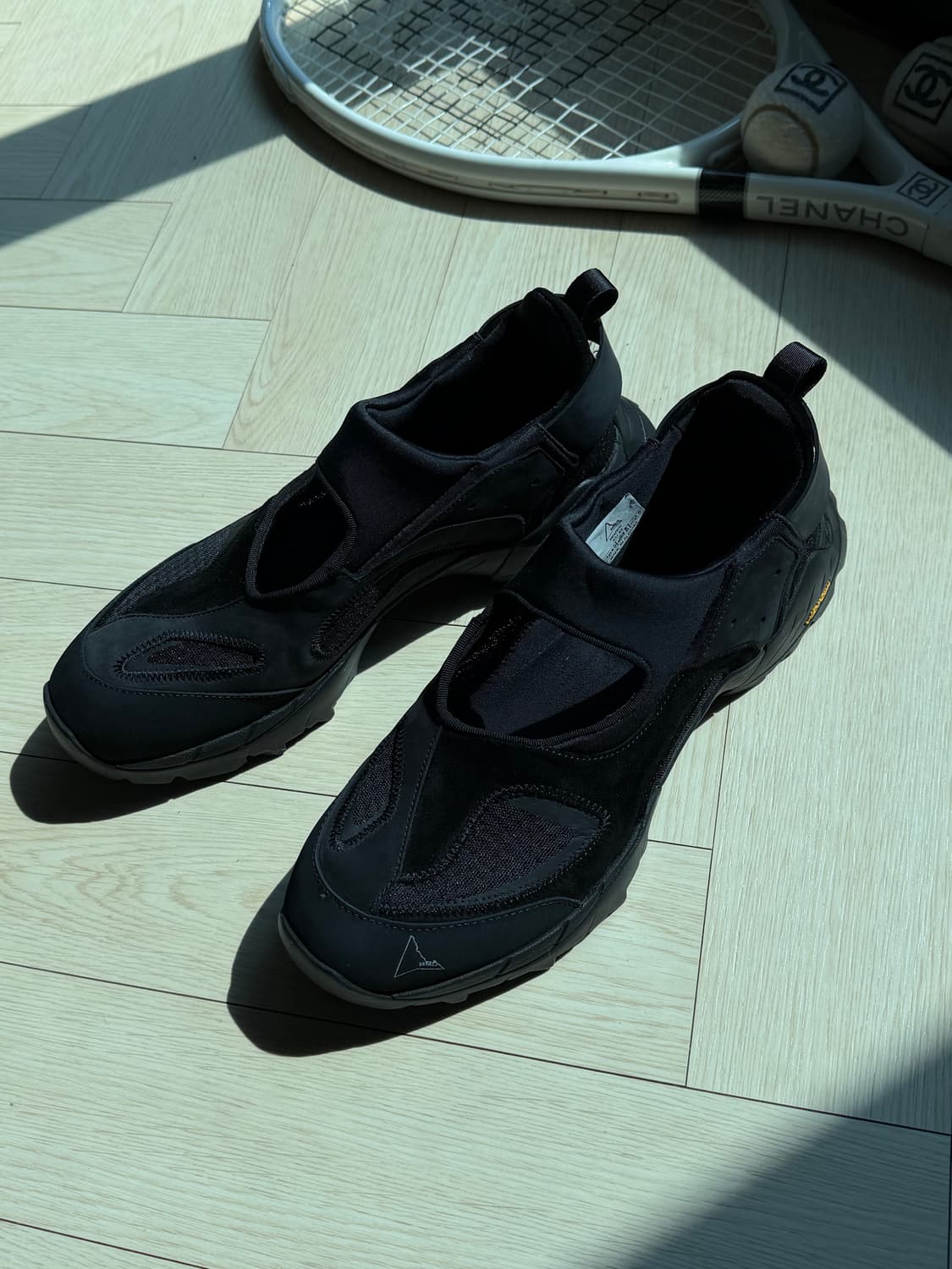 로아 하이킹 샌들 블랙 상품이미지1