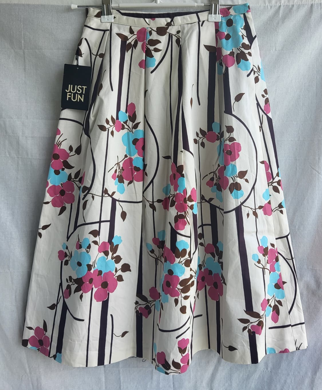 미사용 일본  플라워 패턴 코튼 롱 스커트 여성 허리단면 33

상세 상품이미지1