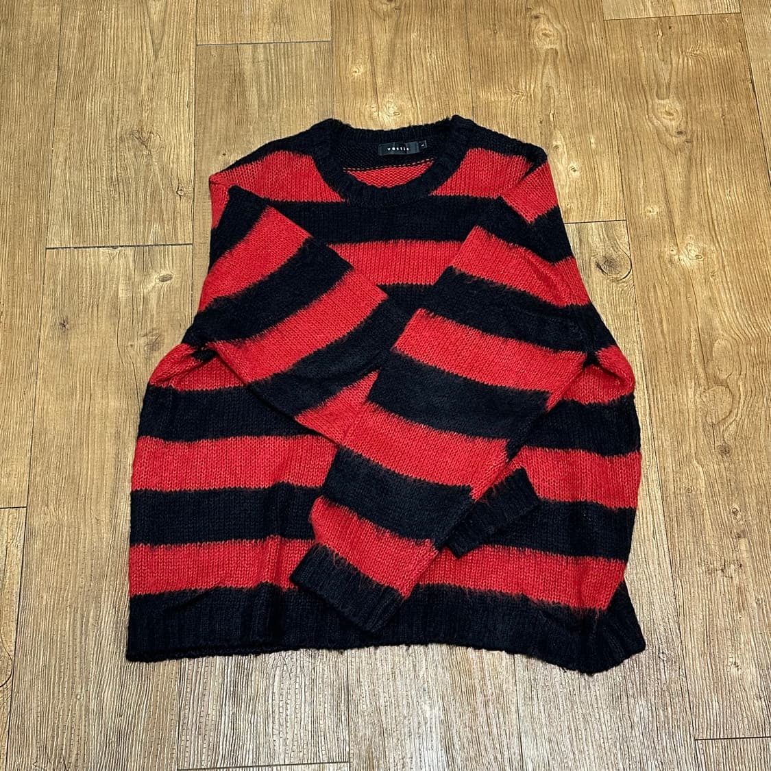 vestlic 스트라이프 니트 블랙/레드 상품이미지1