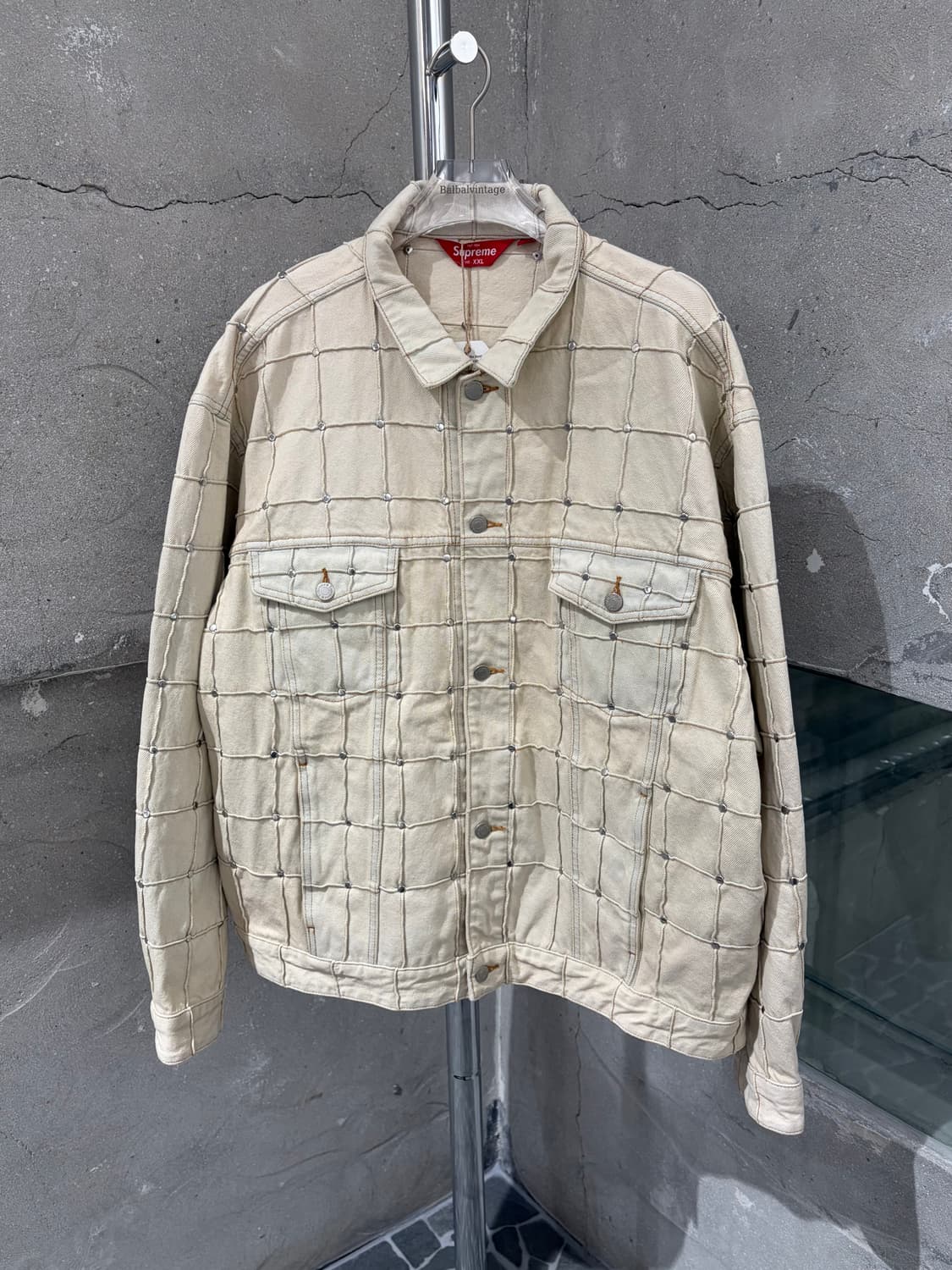 슈프림 스터디드 심 트러커 자켓 상품이미지1